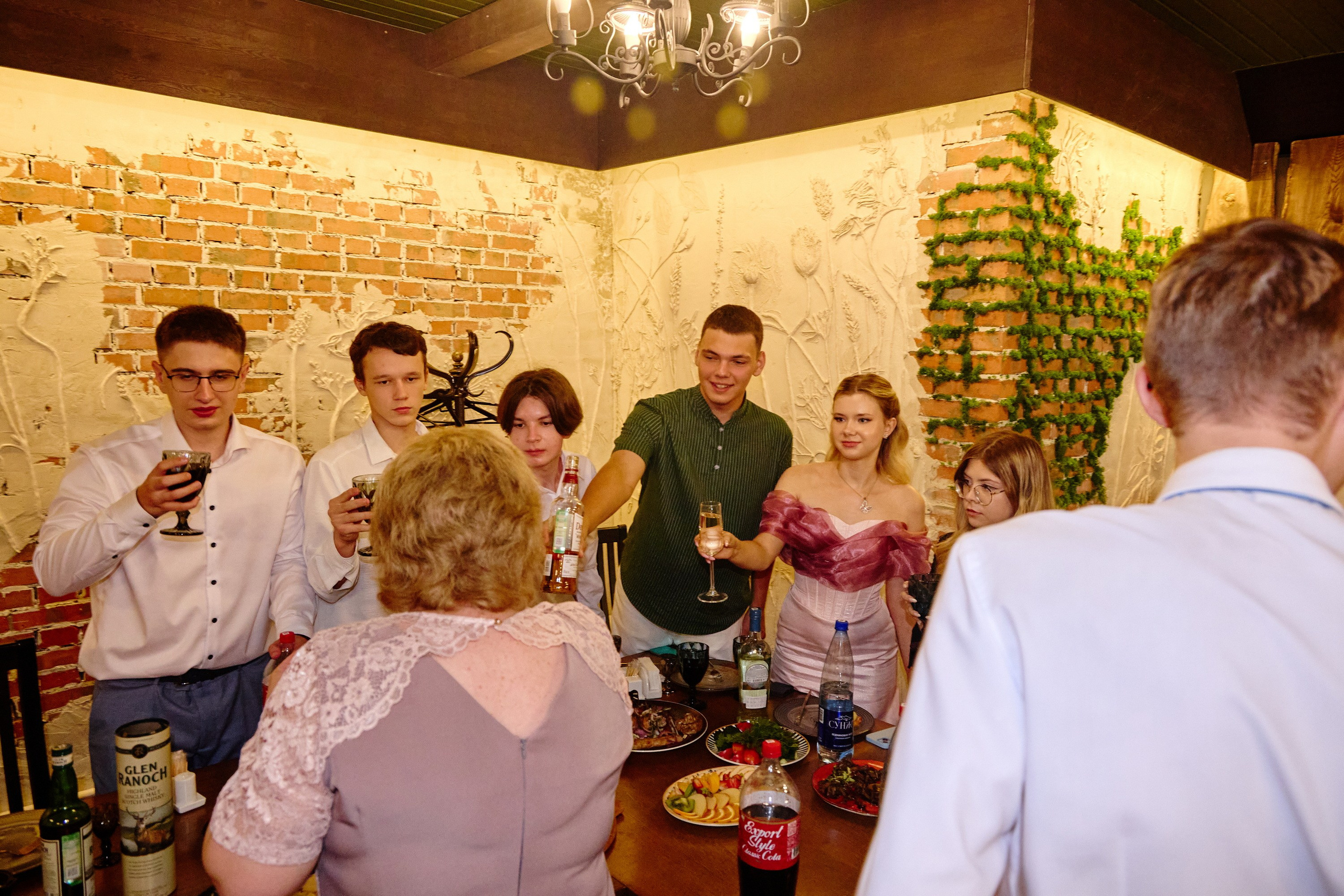 Выпускной 35 Сош. Фотограф Выпускные альбомы Таганрог Сергей Коробченко