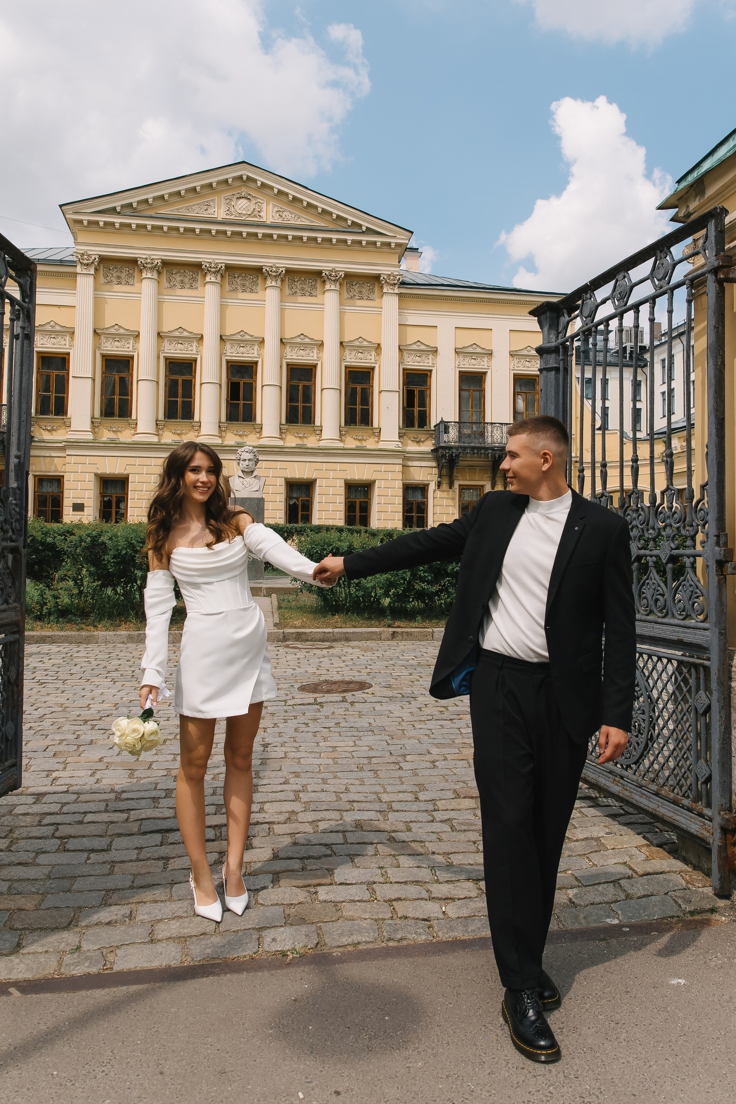 Свадебная фотосессия в Библиотеке-читальне им. А. С. Пушкина. Фотограф и видеограф Анна Домашенко