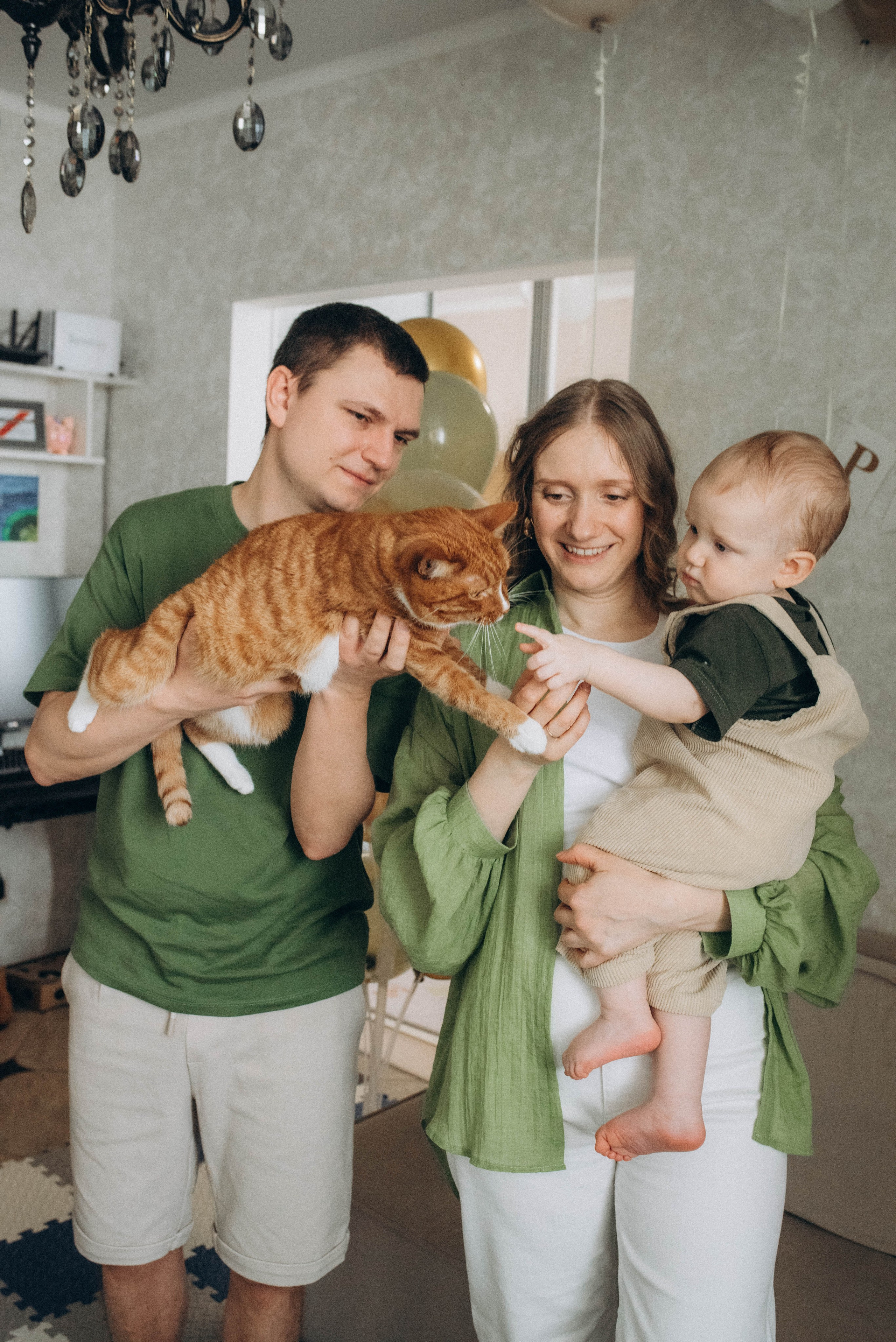 Семейная фотосессия ко дню рождения малыша. Семейный фотограф в Железнодорожном Масаева Елена