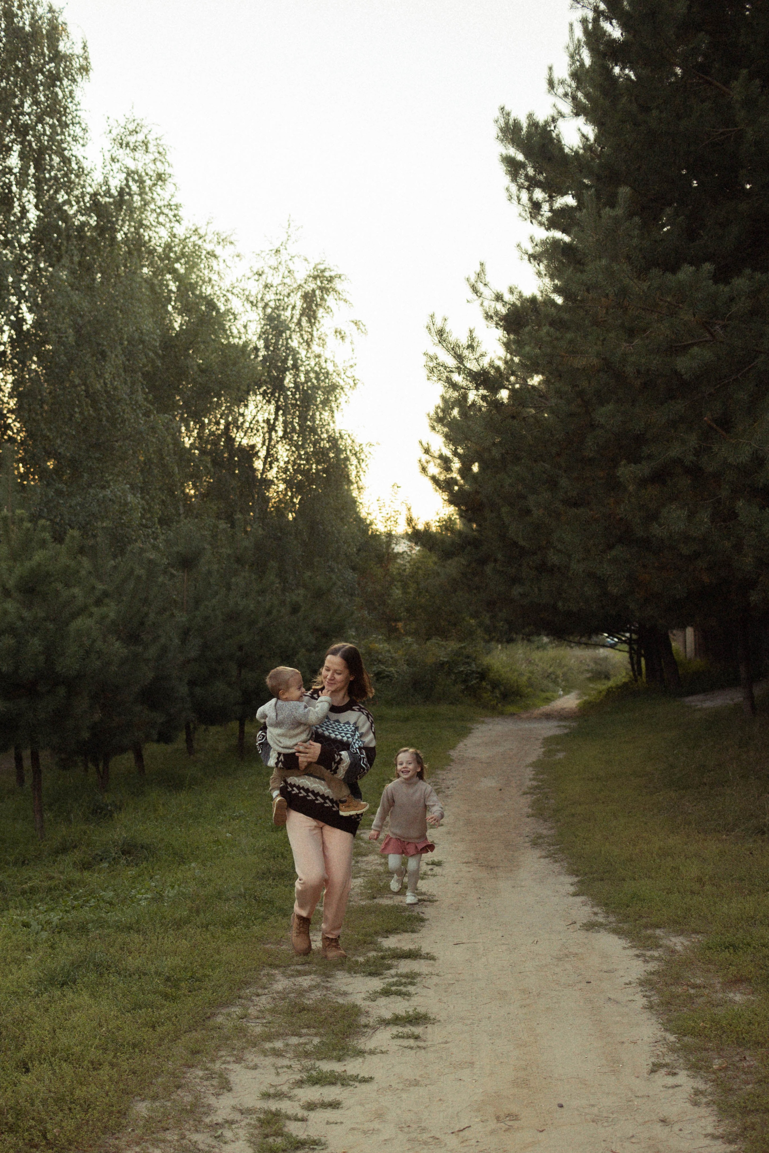 Семейная фотосессия на природе. Семейный фотограф в Железнодорожном Масаева Елена