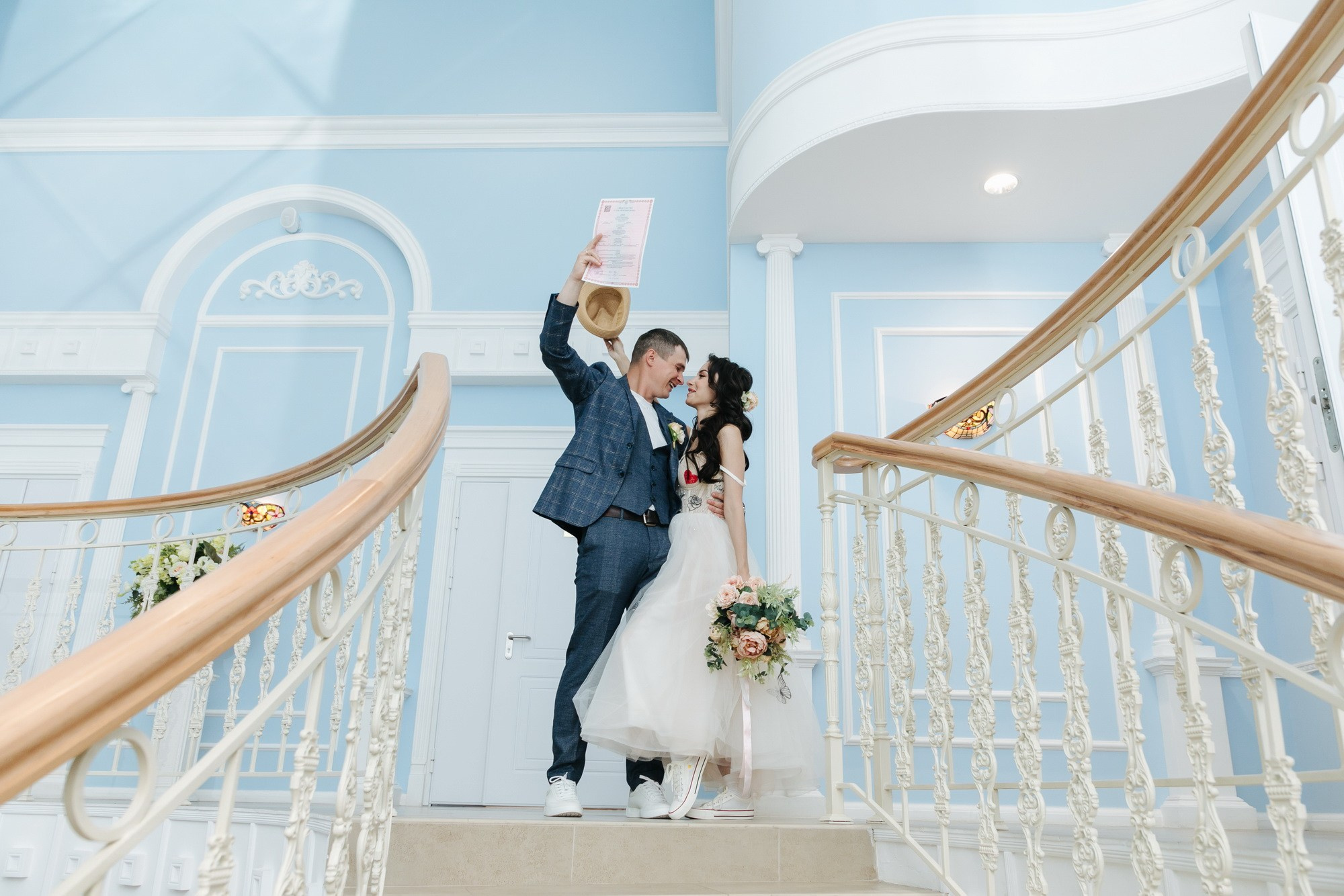 Свадебный фотограф в Санкт-Петербурге. Фотограф крещение венчание в Петербурге! Помогает подобрать храм и посоветовал душевного батюшку в СПб