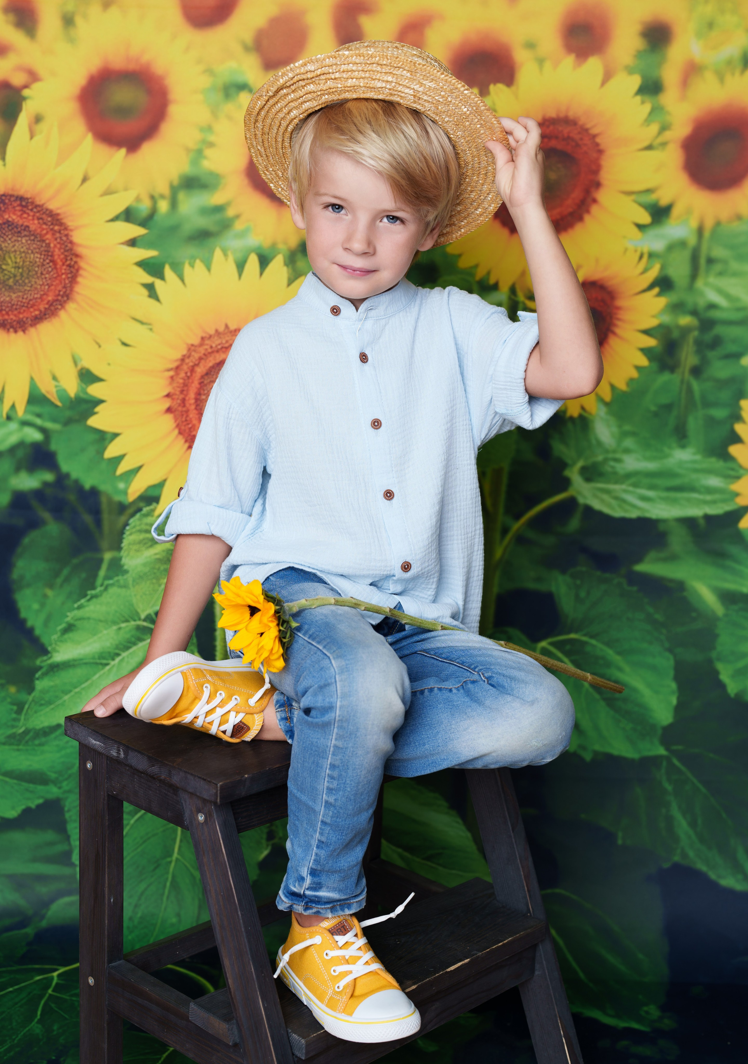 Подсолнухи. Стильные выпускные альбомы, детские фотосессии, сюжетные фотографии