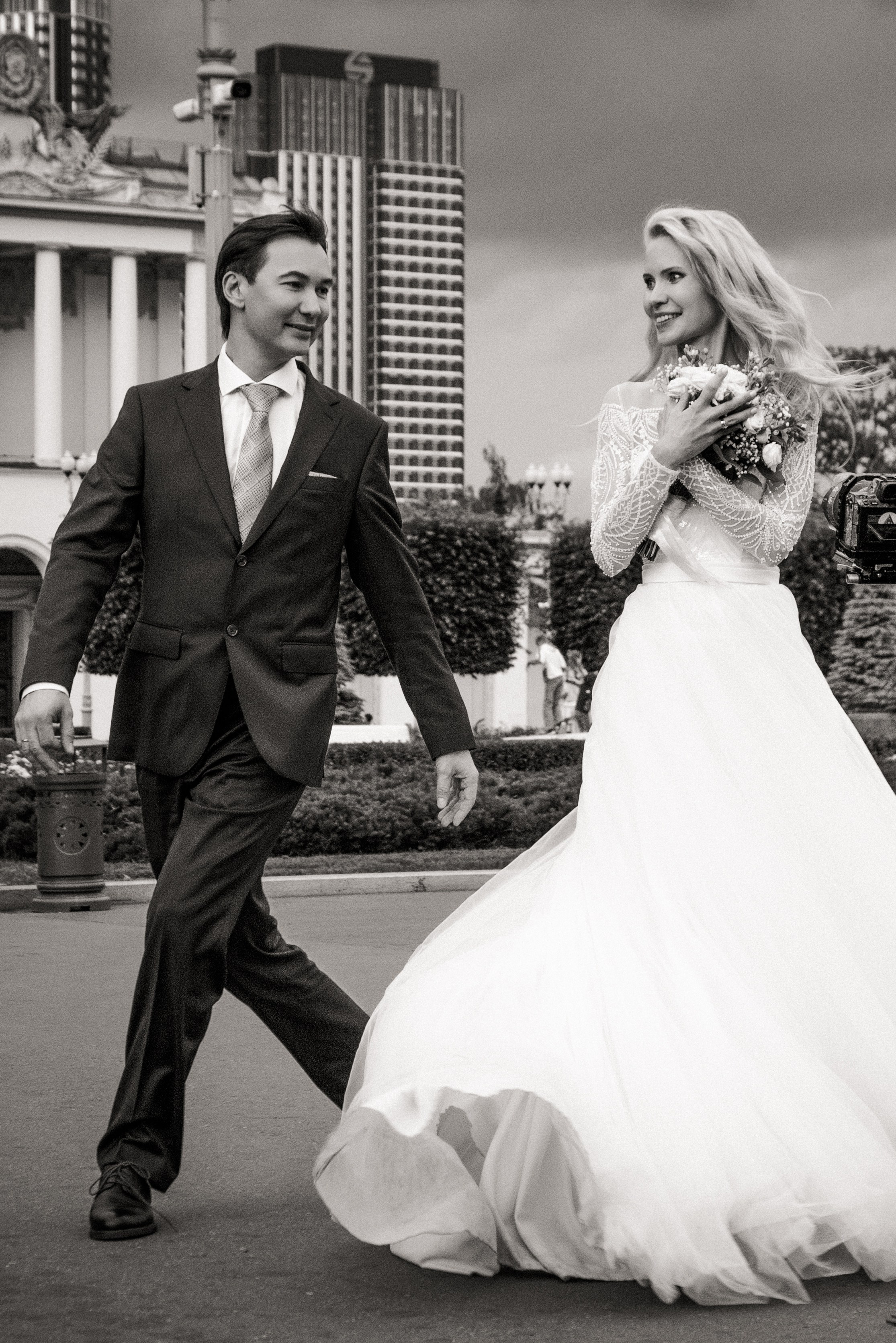 Свадебная фотосессия на ВДНХ. Свадебный и семейный фотограф в Москве и Подмосковье Лариса Козлова