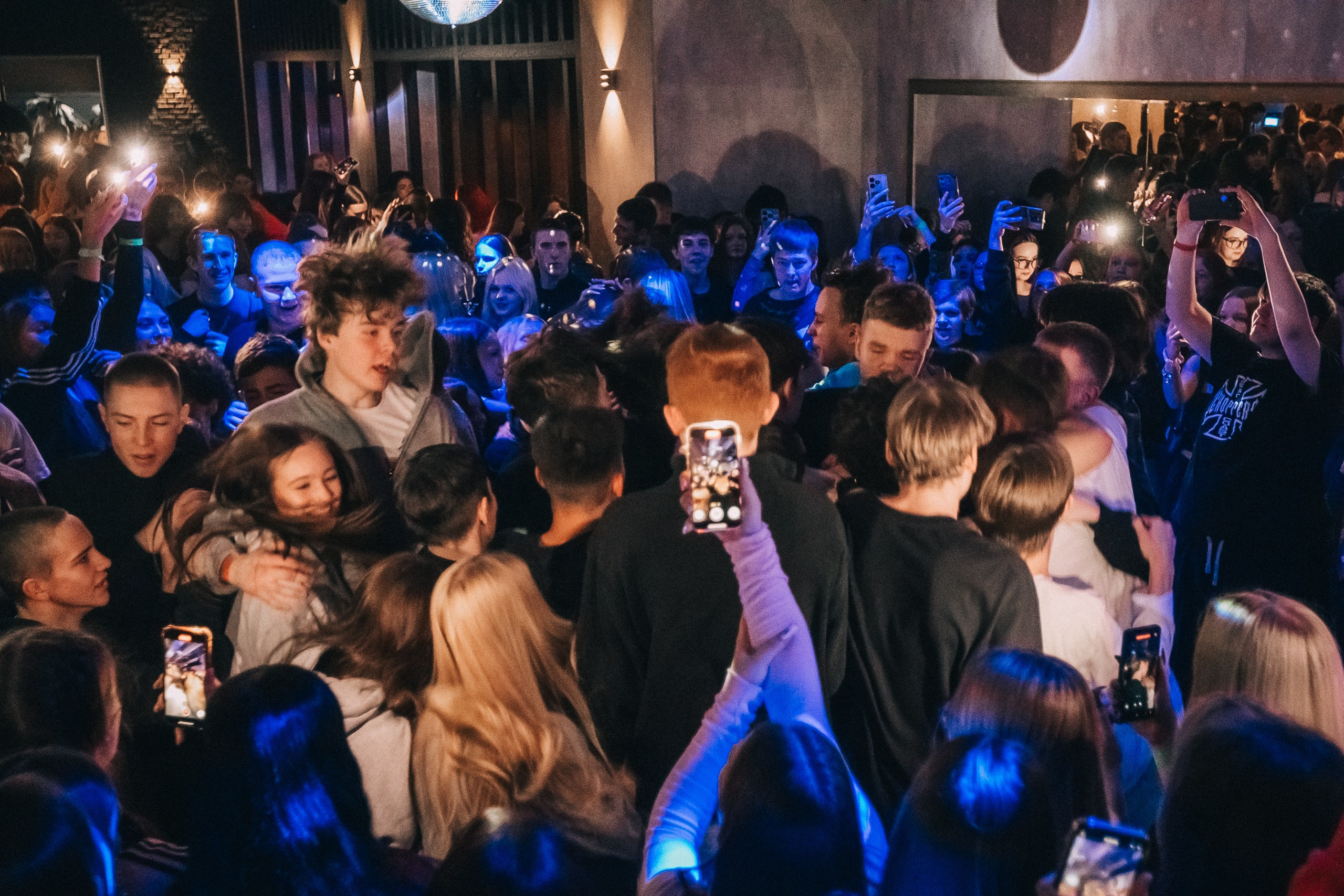 8 MARCH WOMENS DAY PARTY. Фотограф в Кемерово Владислав Шульц