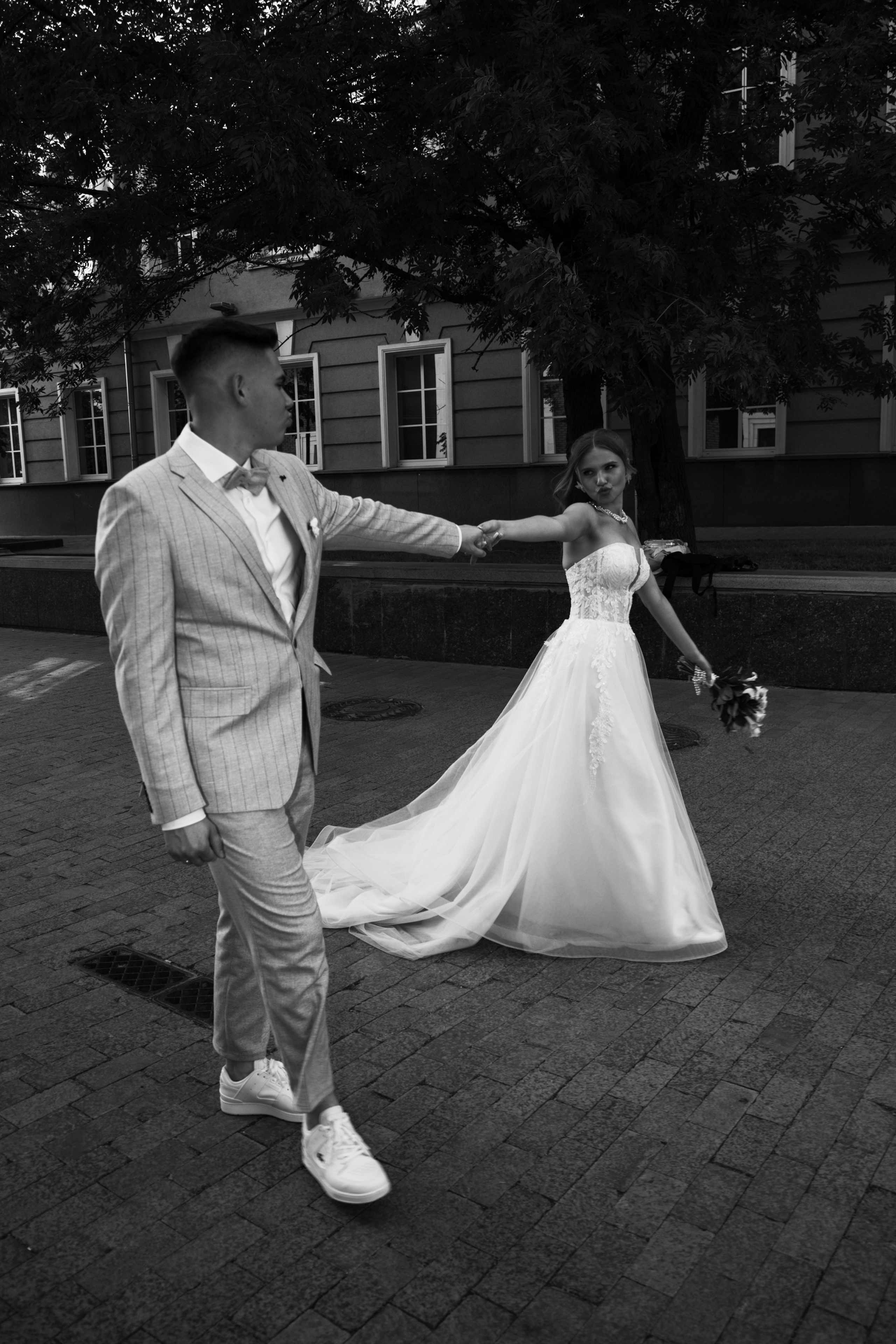 Свадебная фотосессия Якиманка. Фотограф Антон Стренковский. Свадебная хроника в Москве