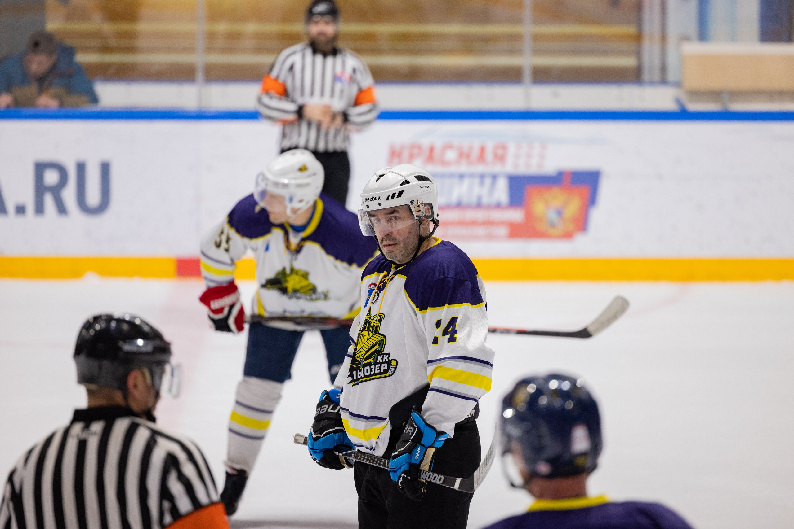 Бульдозер vs. LR-строй. Фотограф Александр Заломаев