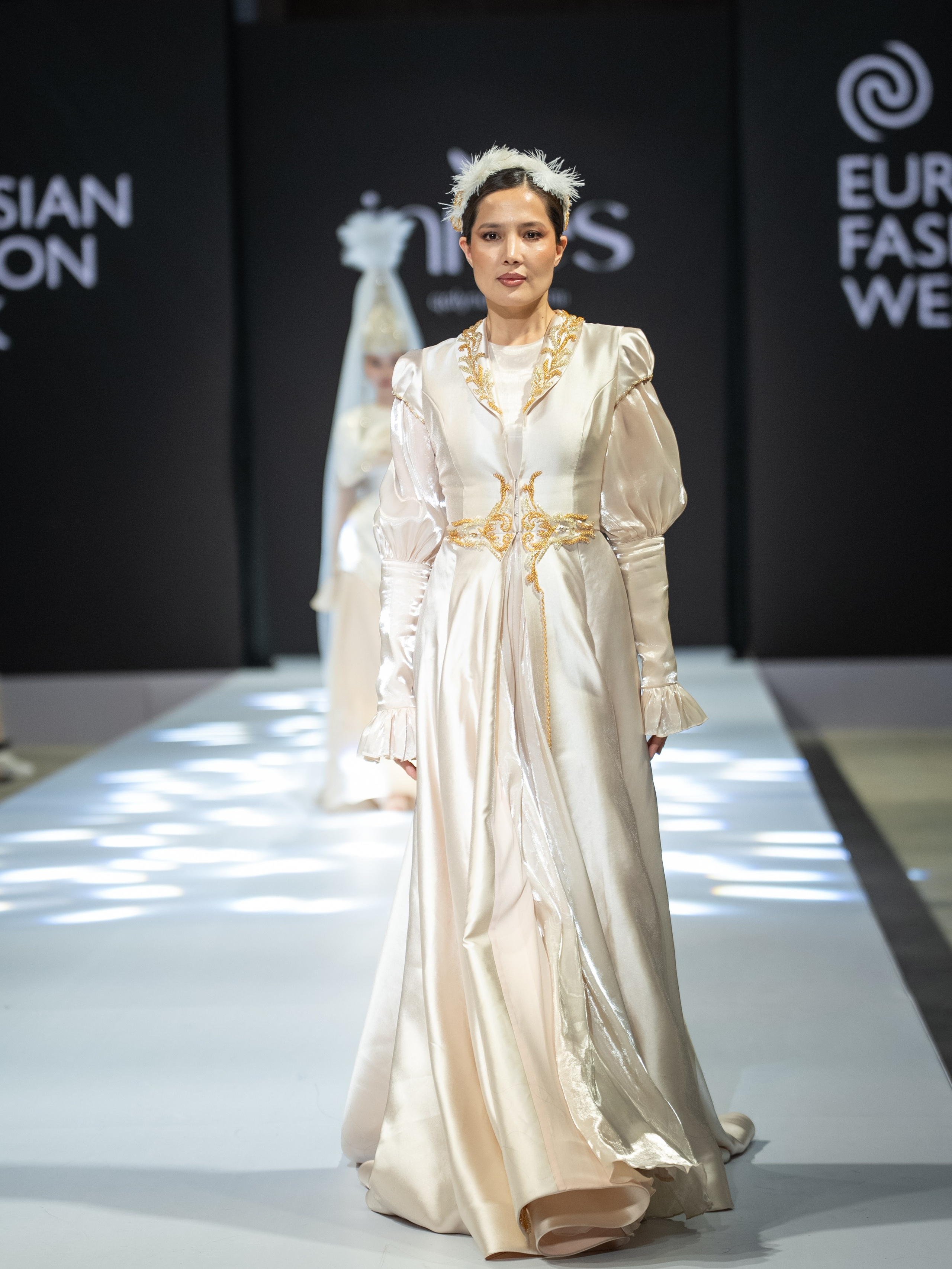 EURASIAN FASHION WEEK Innes. Сайт Алматинского НЮ АРТ, будуар и фэшн фотографа Дениса Карпенко