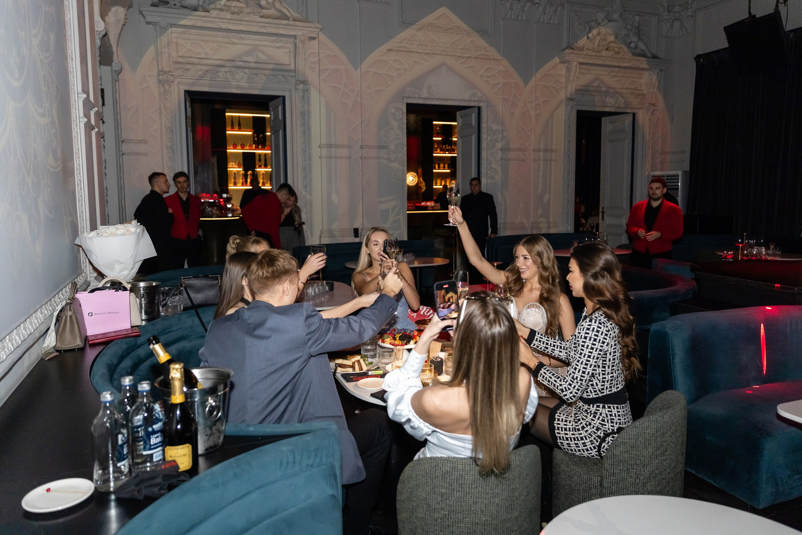 День рождения (RODINA). Татьяна Чернышова свадебный фотограф Москва