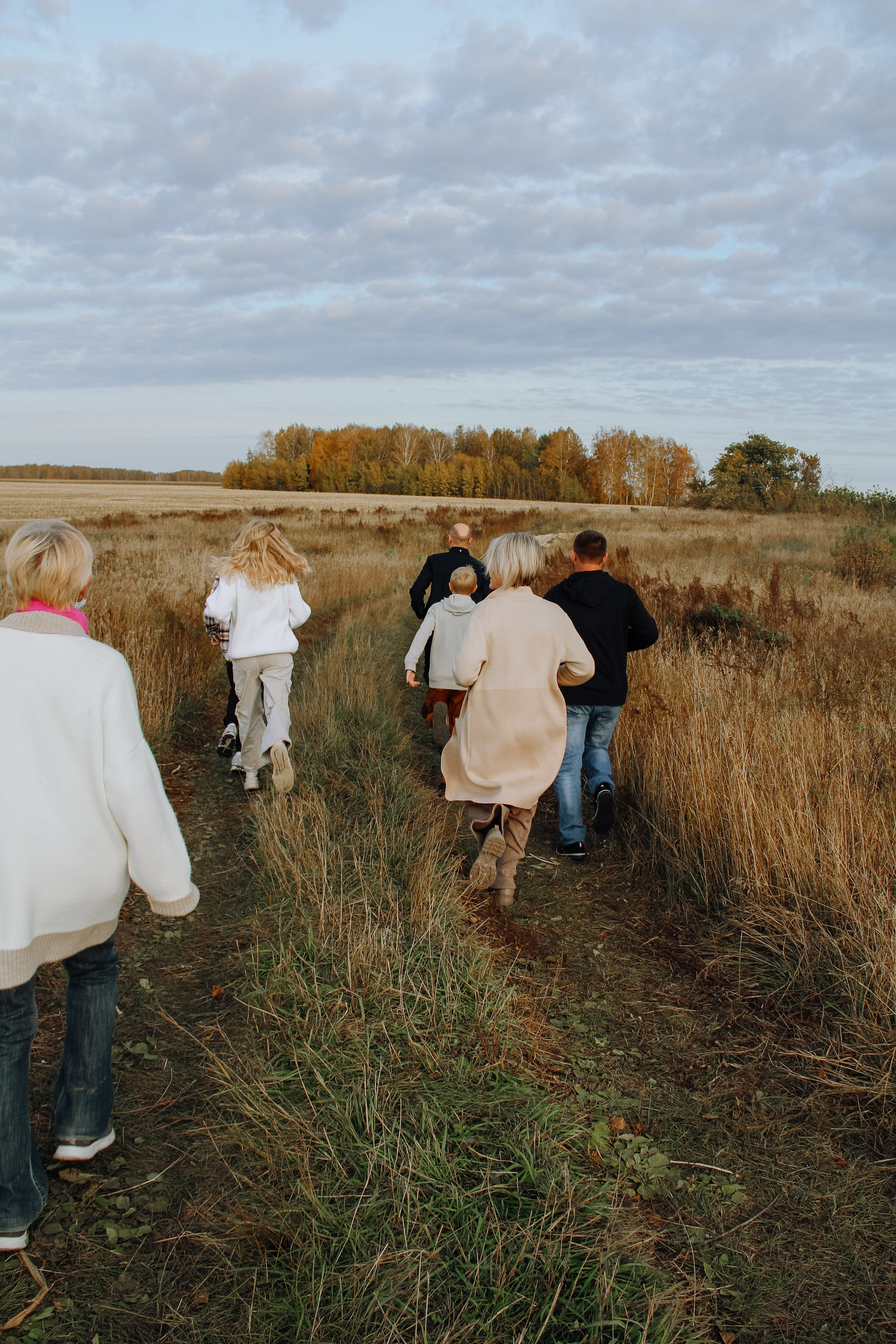 Семейная фотоистория. Большая семья Константина и Анны. Семейный фотодуэт Ирина и Николай Власьевы. Фотосессии в Новосибирске
