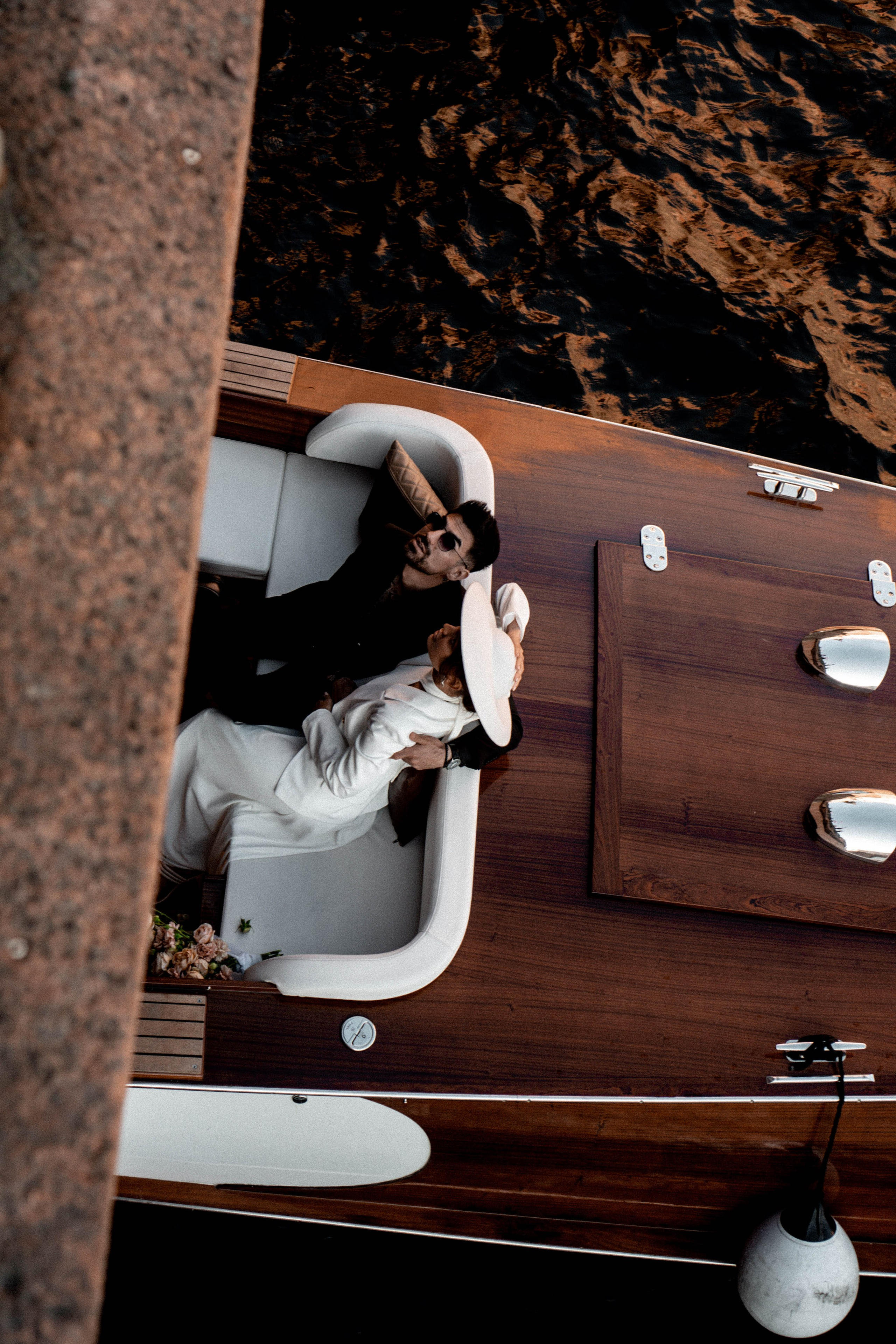 СВАДЕНБНАЯ СЬЕМКА НА КАТЕРЕ ПО КАНАЛАМ САНКТ-ПЕТЕРБУРГА И В АКВАТОРИИ НЕВЫ. Профессиональный фотограф, Санкт-Петербург — Виктория Богомолова