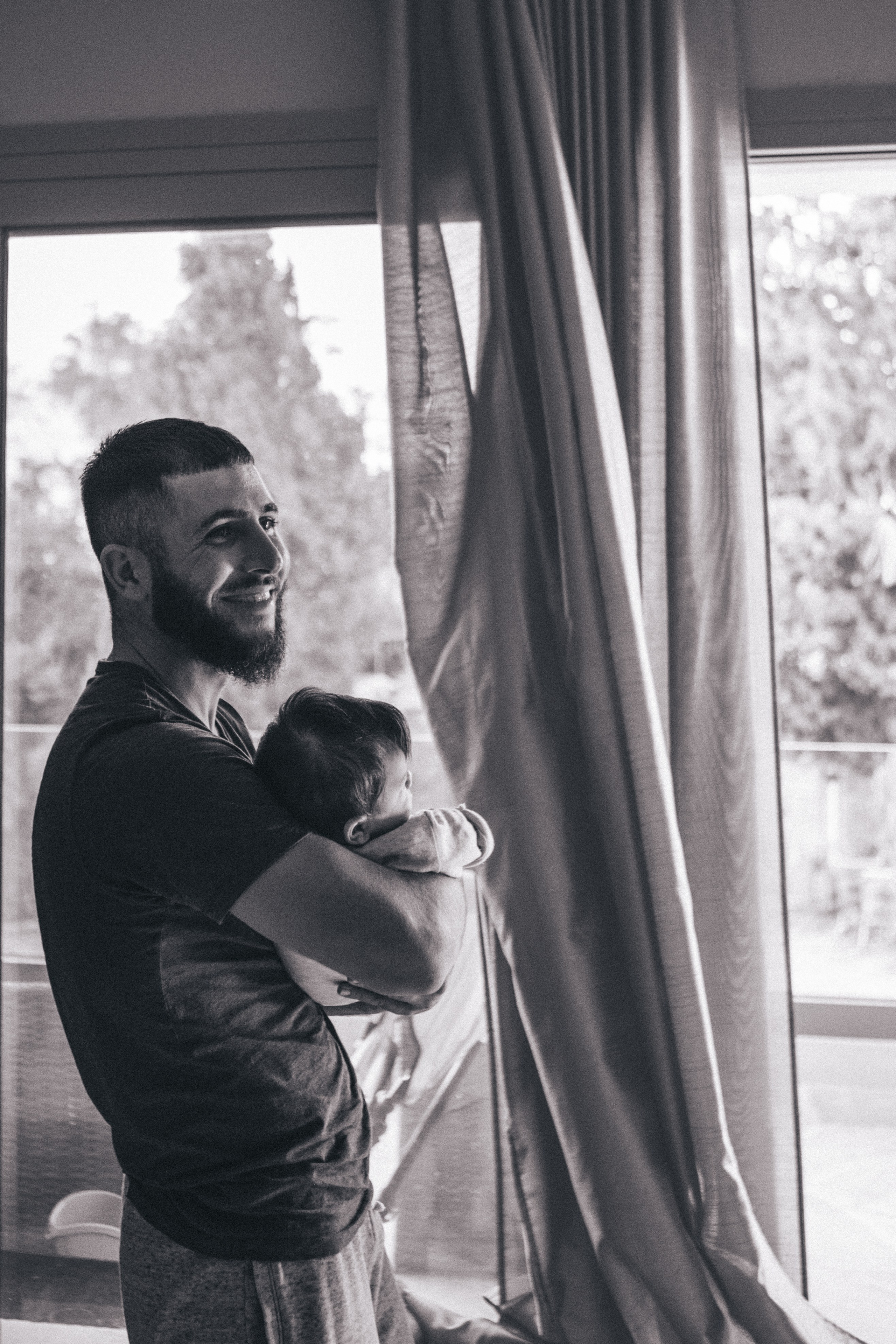 Afina and family. Portrait, family and pet photographer in Cyprus, Ksenia Bourdelle