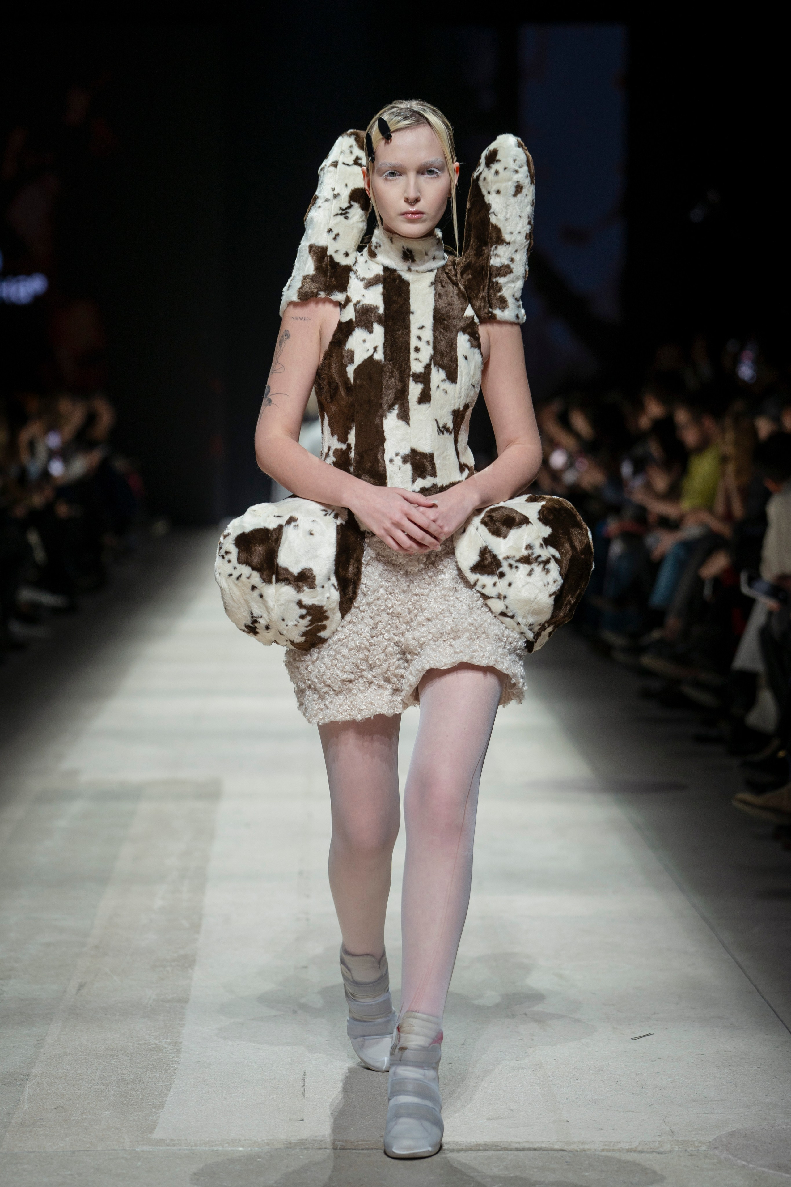 Показ Школы дизайна НИУ ВШЭ на Московской неделе моды. Фотограф в Москве Савкина Евгения