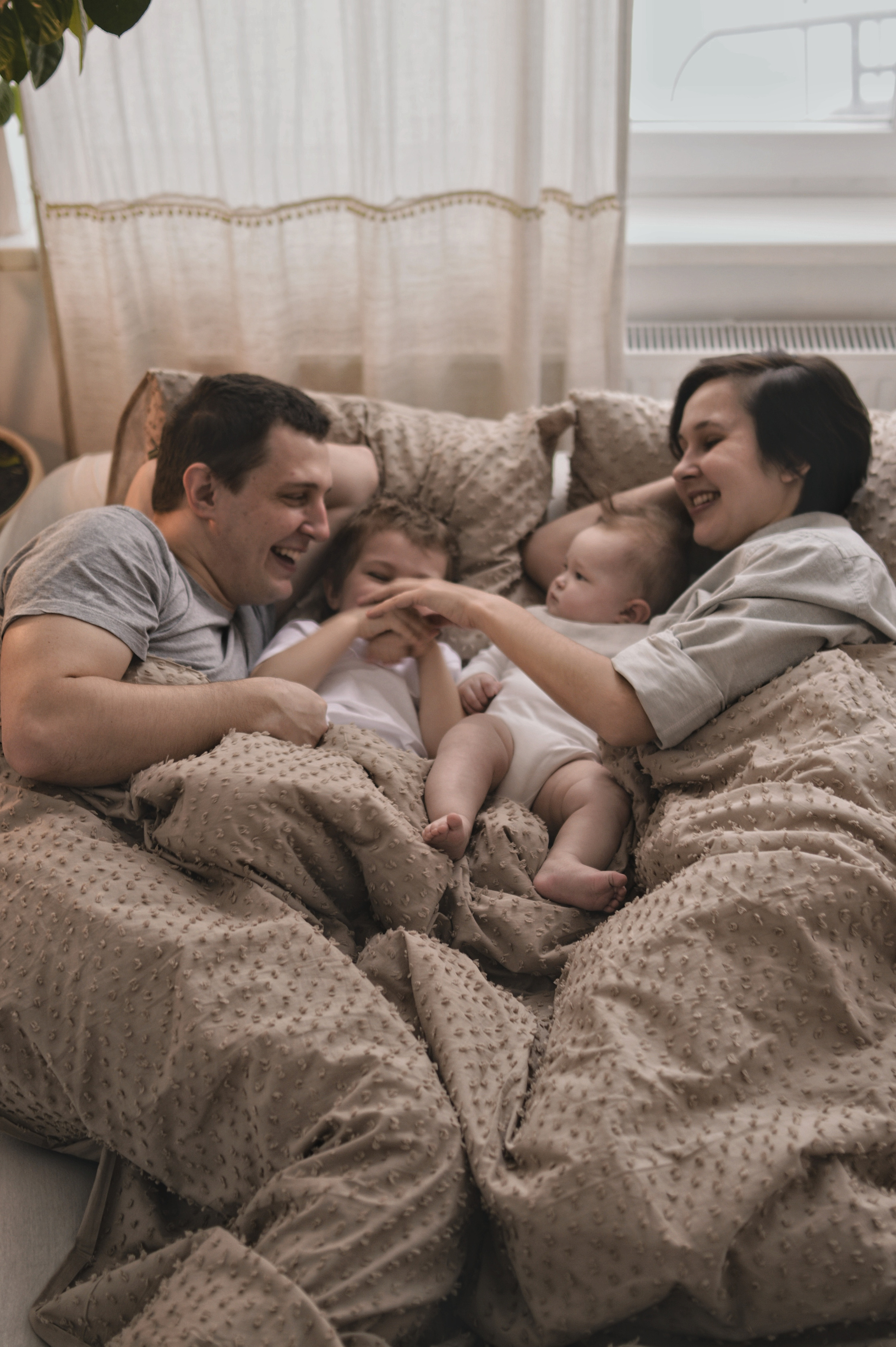 Студийная съёмка. Семейный, детский, солнечный фотограф в городе Перми Калина Анна