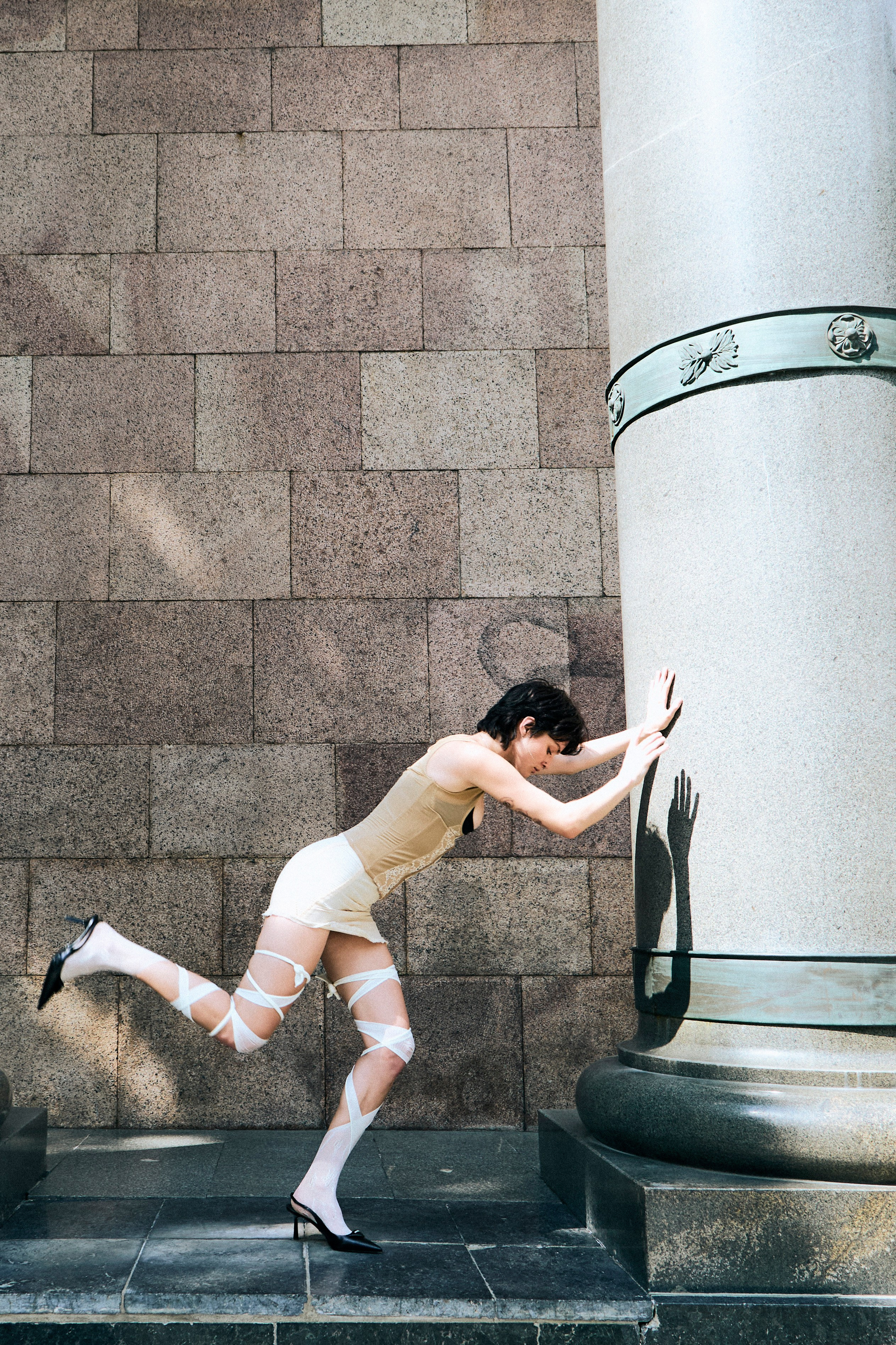 Alan (lumpenmen). Arina Kharakhashian