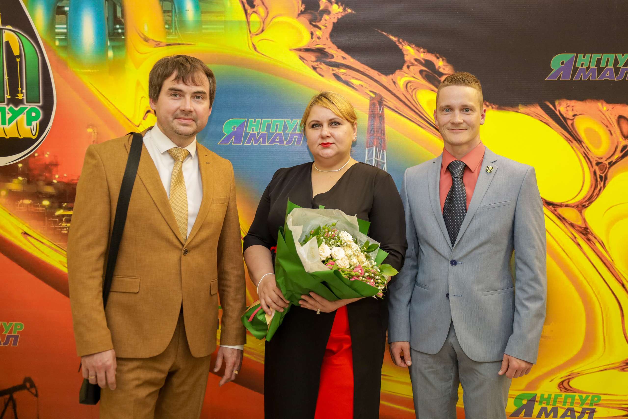 Награждение ко дню работников нефтяной, газовой и топливной промышленности. Фотограф в Губкинском | Александра Артамонова