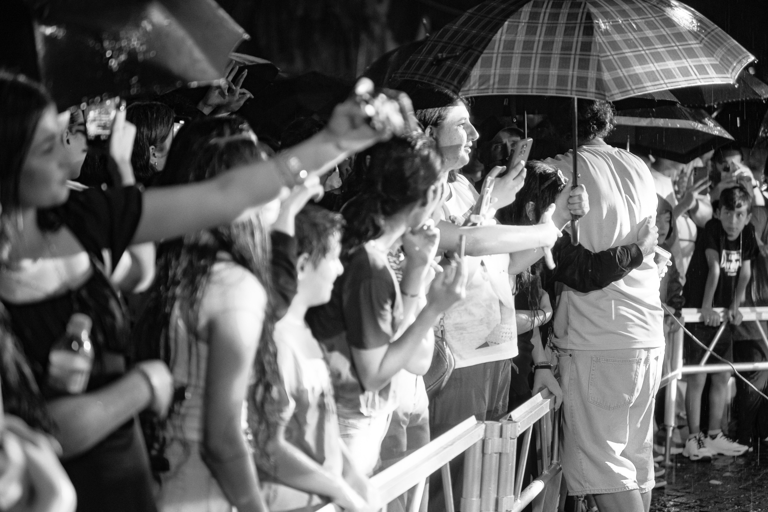 Концерт Oto Nemsadze в Сенаки. Портретный фотограф Денис Милютин