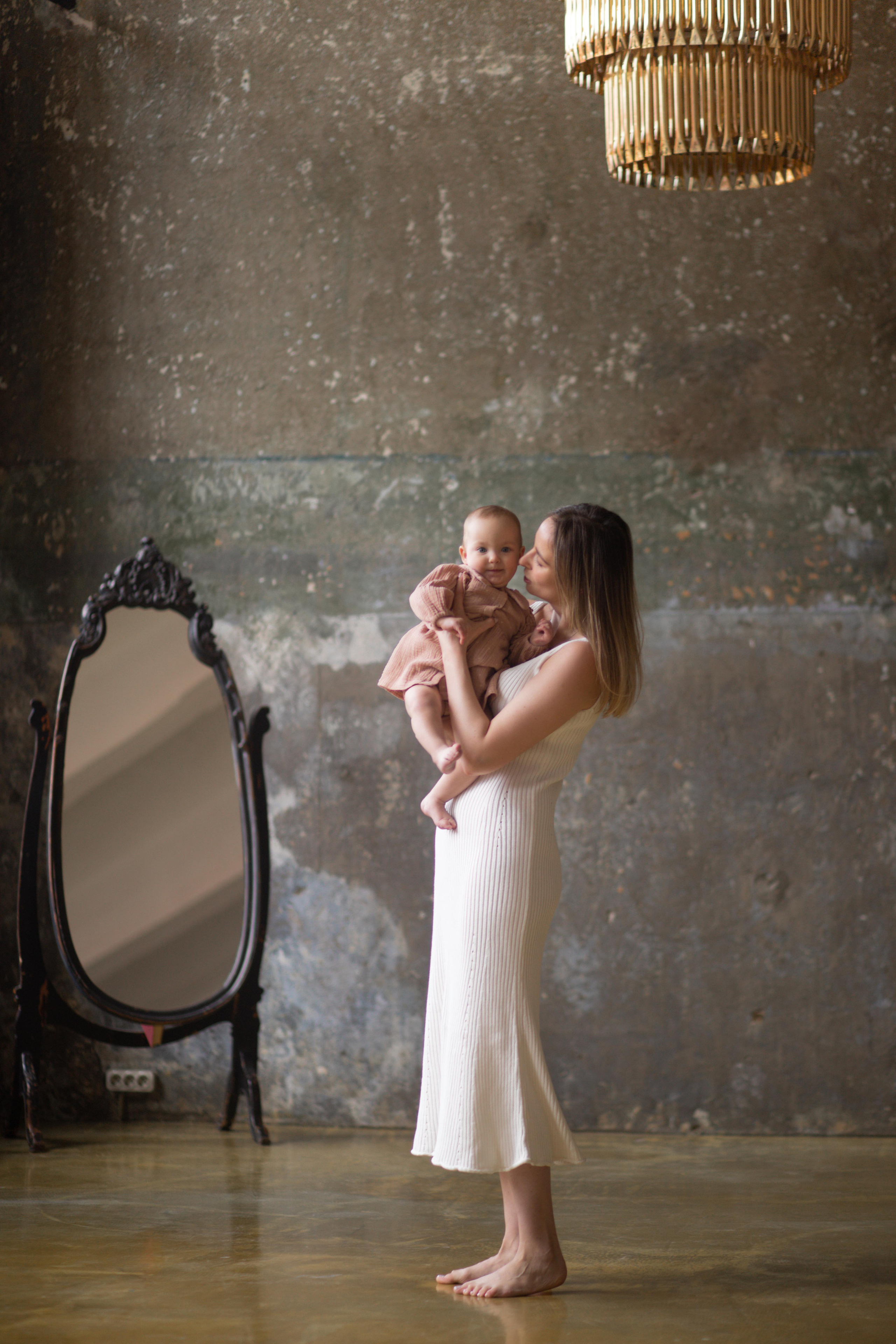 Студийная. Семейный свадебный интерьерный фотограф Тверь Санкт- Марина Свистунова