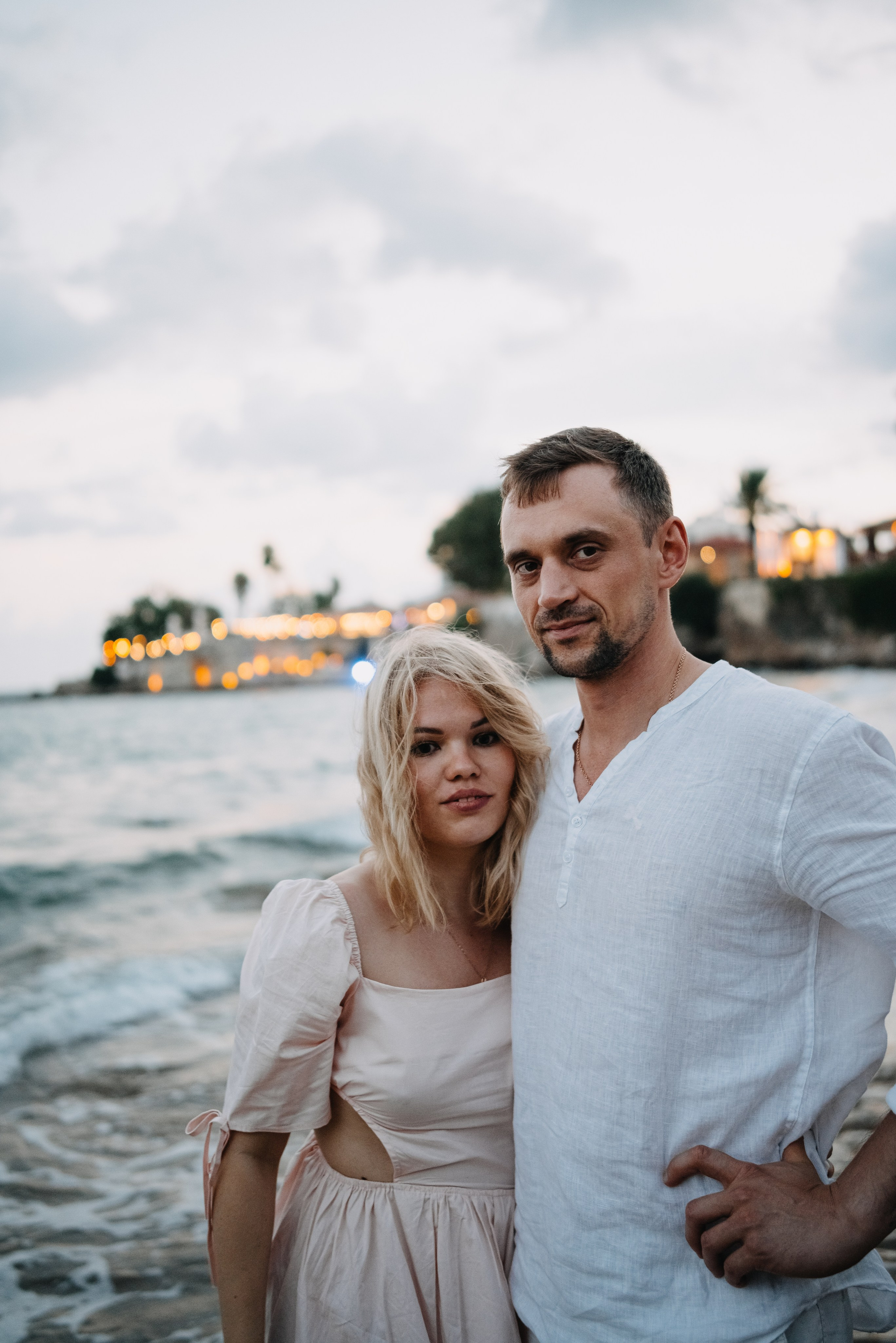 Съемка пары на море. Портретный и свадебный фотограф в Тбилиси • xeniqo