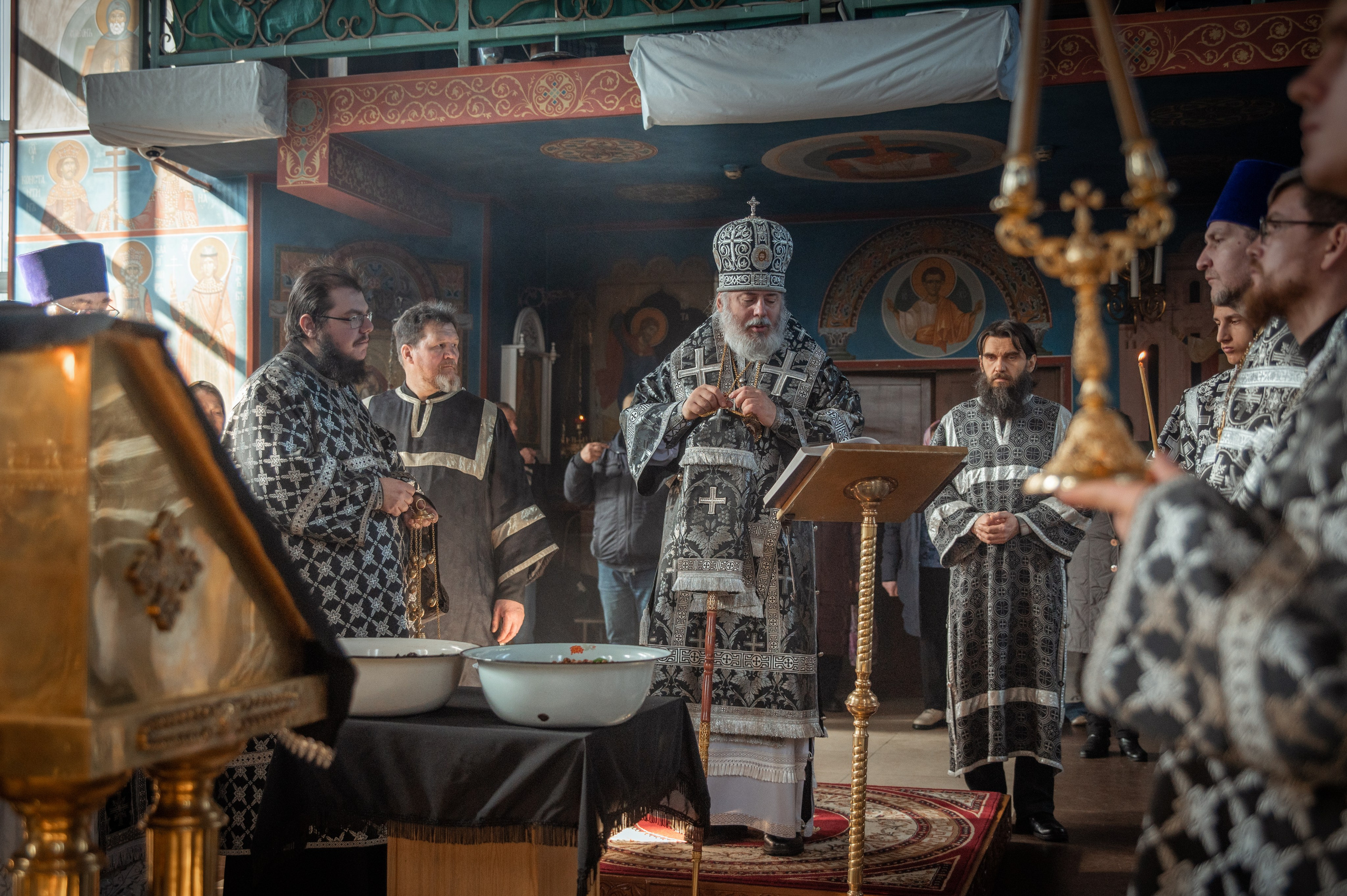 Преждеосвящение Даров. Храм Серафима Саровского. Церковный, семейный и репортажный фотограф Волгоград, Волжский