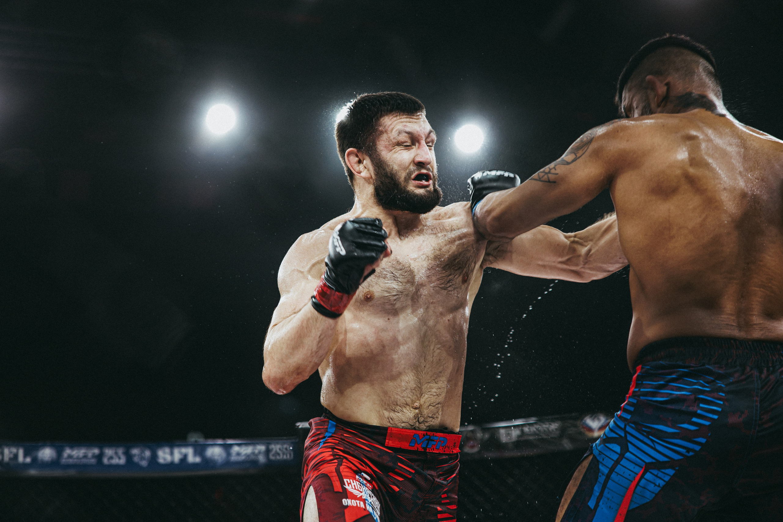 MFP255 ДУГЛАС РИБЕЙРО VS МАКСИМ БУТОРИН. Фотограф Иркутск Антипин Сергей