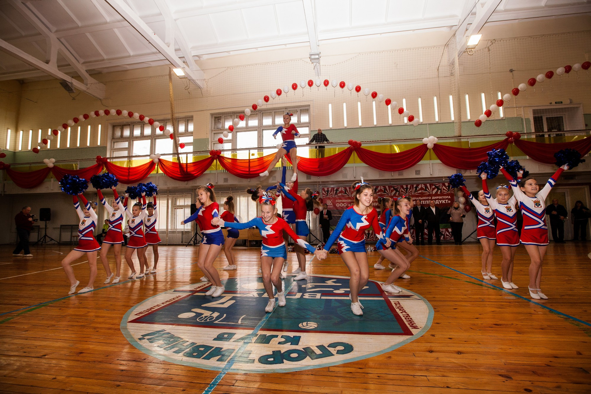 Настоящие эмоции без статичных поз. Фотограф на мероприятия — конференции, выставки, юбилеи, корпоративы