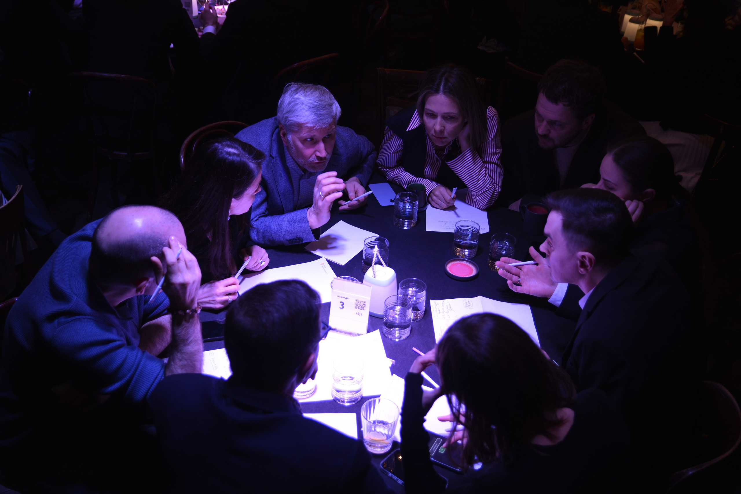 F/8 and be there — оказаться в нужном месте и поймать момент