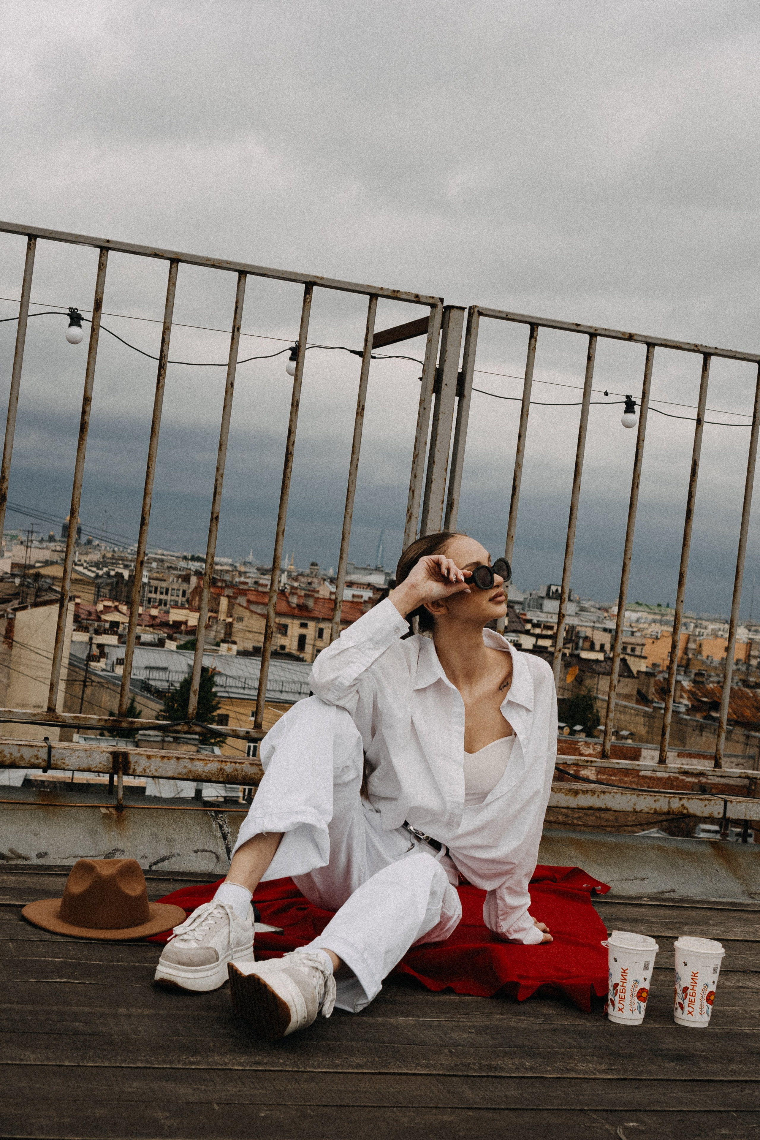 МЫ ГУЛЯЛИ ПРО КРЫШАМ ПИТЕРА. Профессиональный фотограф, Санкт-Петербург — Виктория Богомолова