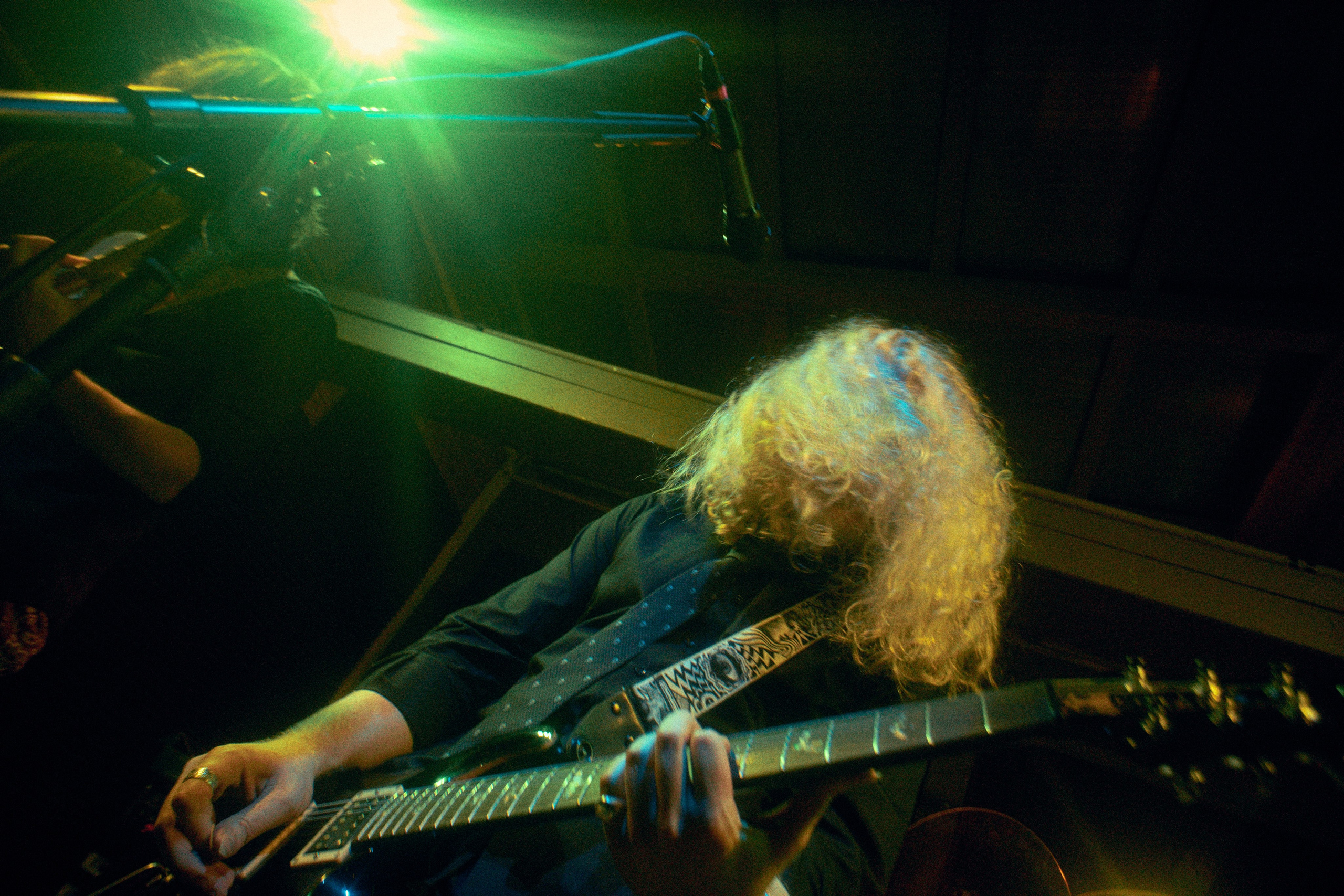 ГОЛОВА МУЭССЫ — КОНЦЕРТ 18-10-2025 В КИТАЙСКОМ ЛЕТЧИКЕ. Фотография для артистов