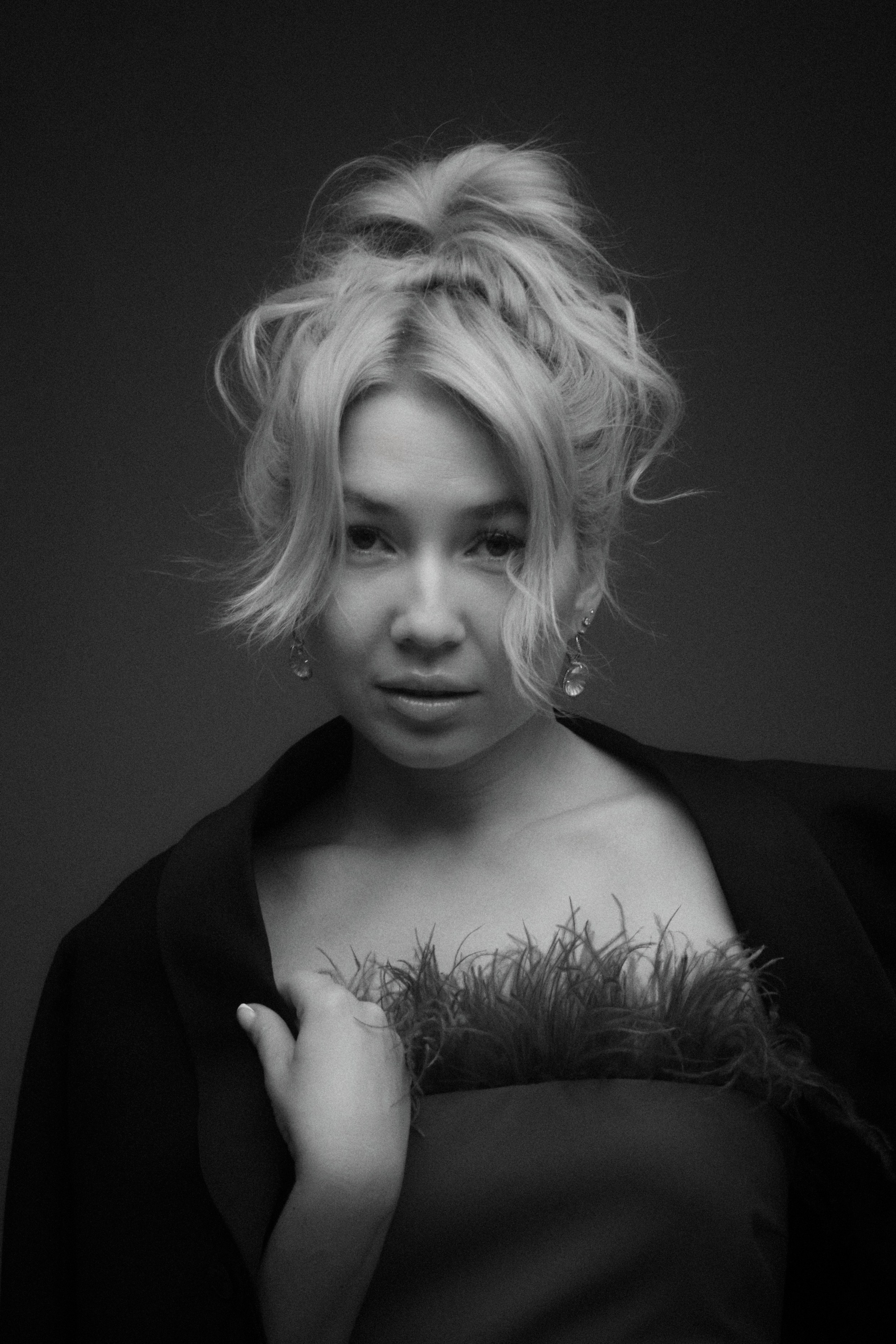 Валерия. Главная