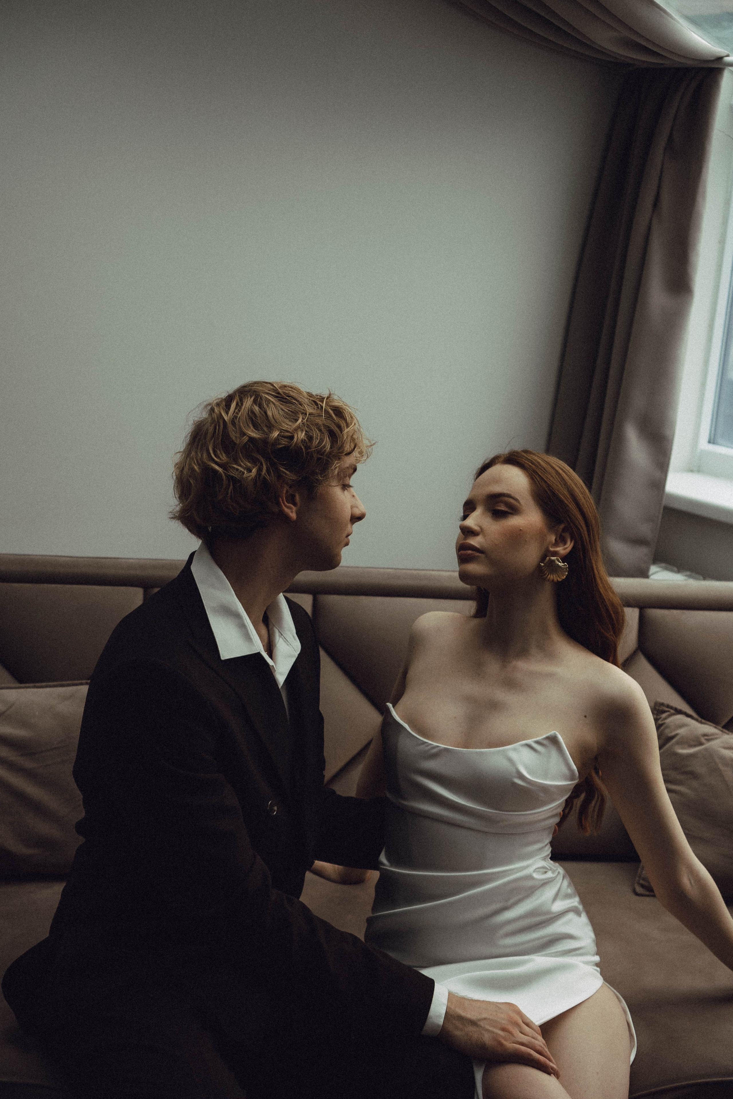 СВАДЕБНАЯ СЬЕМКА В ОТЕЛЕ. СБОРЫ ЖЕНИХА И НЕВЕСТЫ И ТАКЖЕ ТОР И ПОДГОТОВКА К ПРОГУЛКЕ. Профессиональный фотограф, Санкт-Петербург — Виктория Богомолова