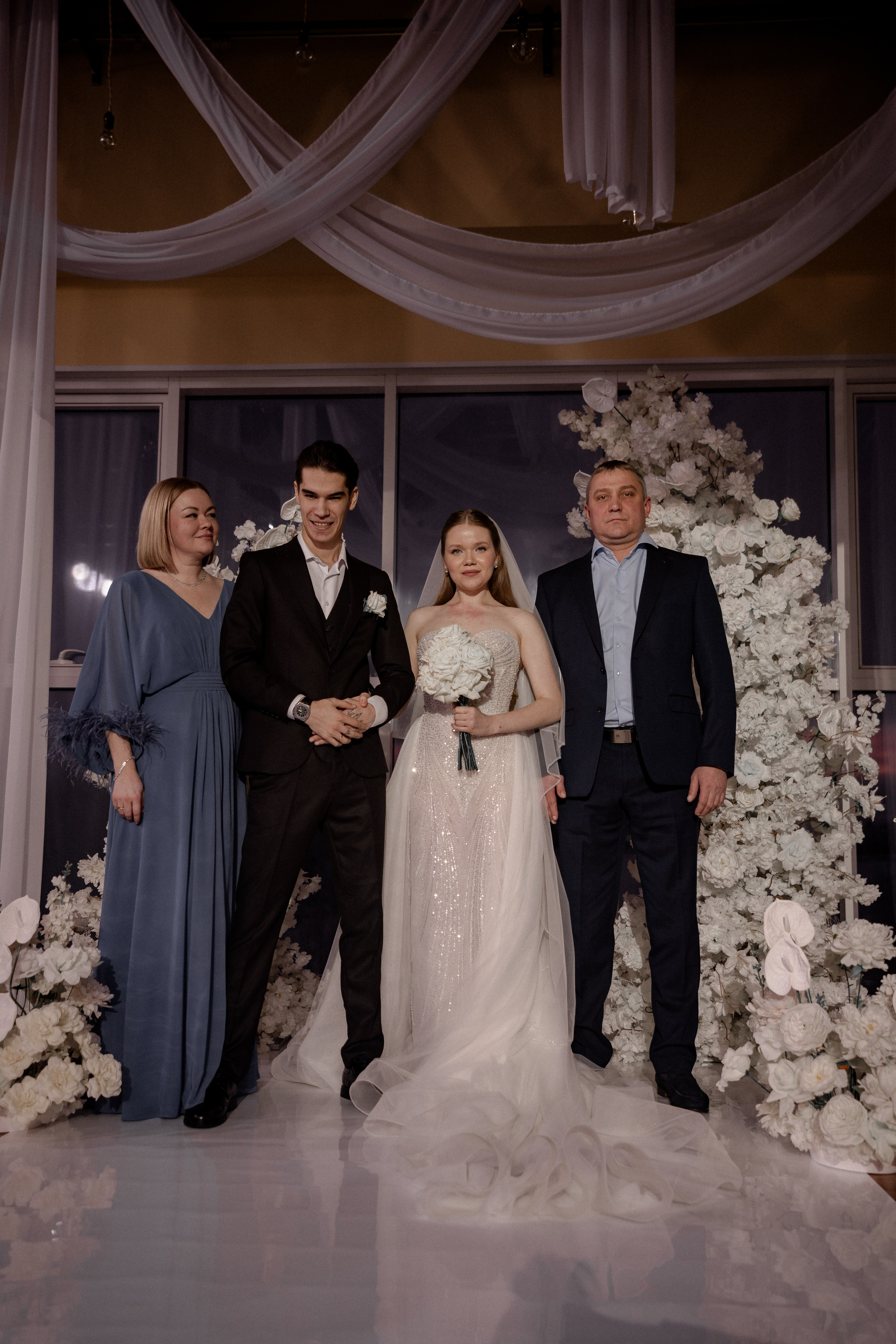 СВАДЕБНАЯ СЬЕМКА СБОРОВ В ОТЕЛЕ И ВЫЕЗД НА ЦЕРЕМОНИЮ (СНЯТО В СИБИРЕ В НИЖНЕВАРТОВСКЕ). Профессиональный фотограф, Санкт-Петербург — Виктория Богомолова