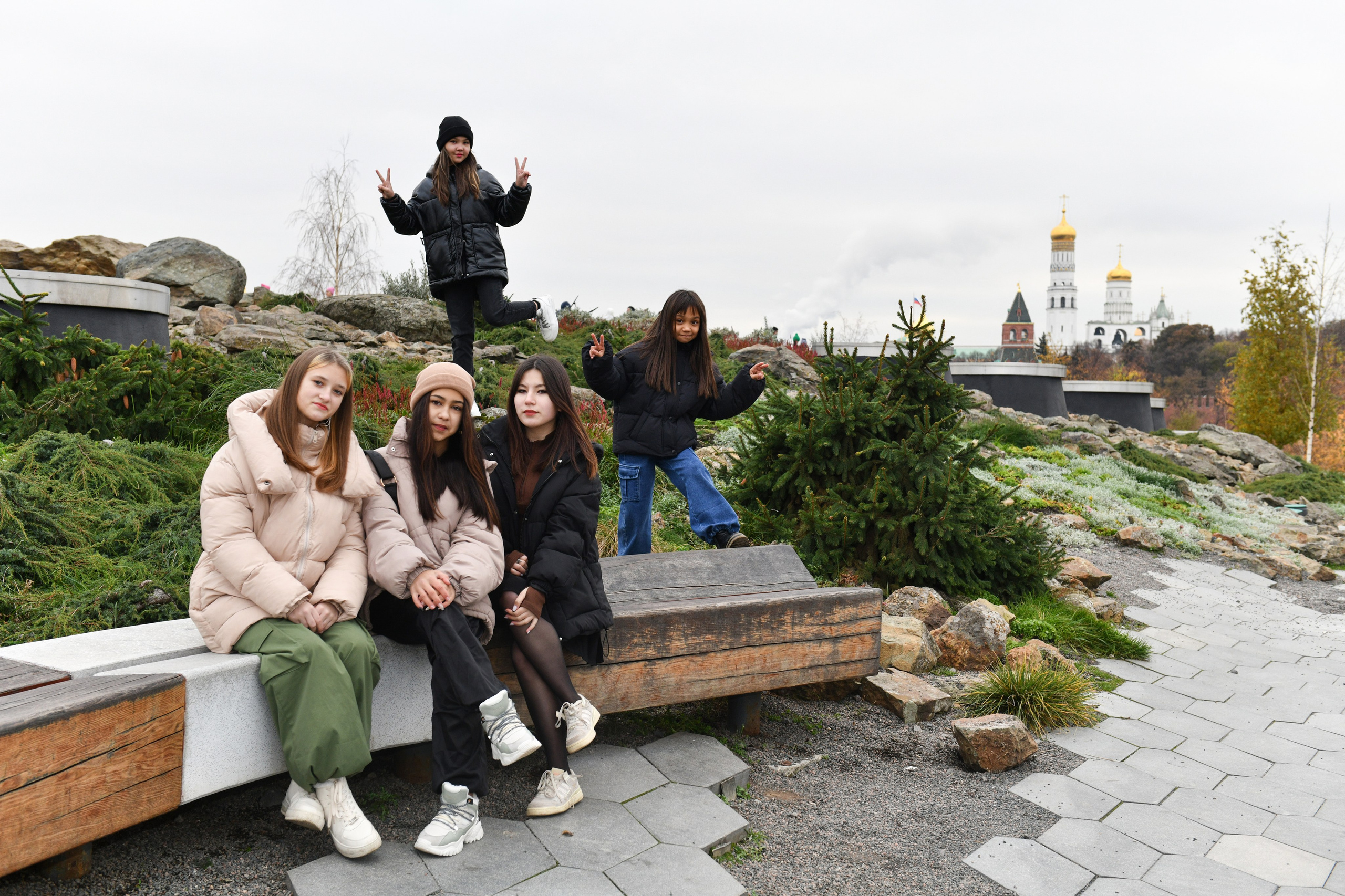 Прогулка в парке Зарядье. Свадебный и портретный фотограф в Москве Галина Борисова