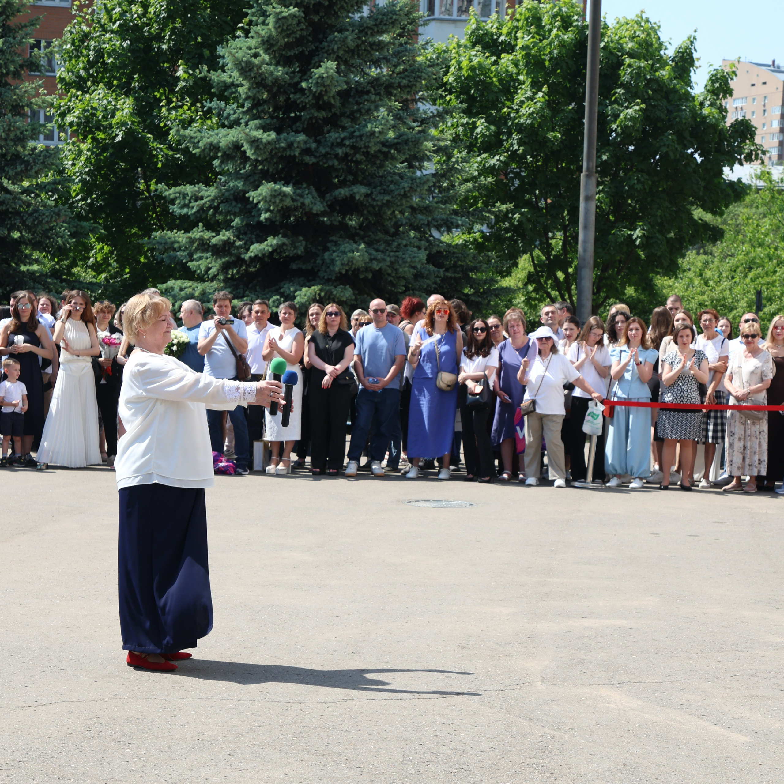 Выпускной в жизнь. Школьные выпускные альбомы в Москве Марина Николаева
