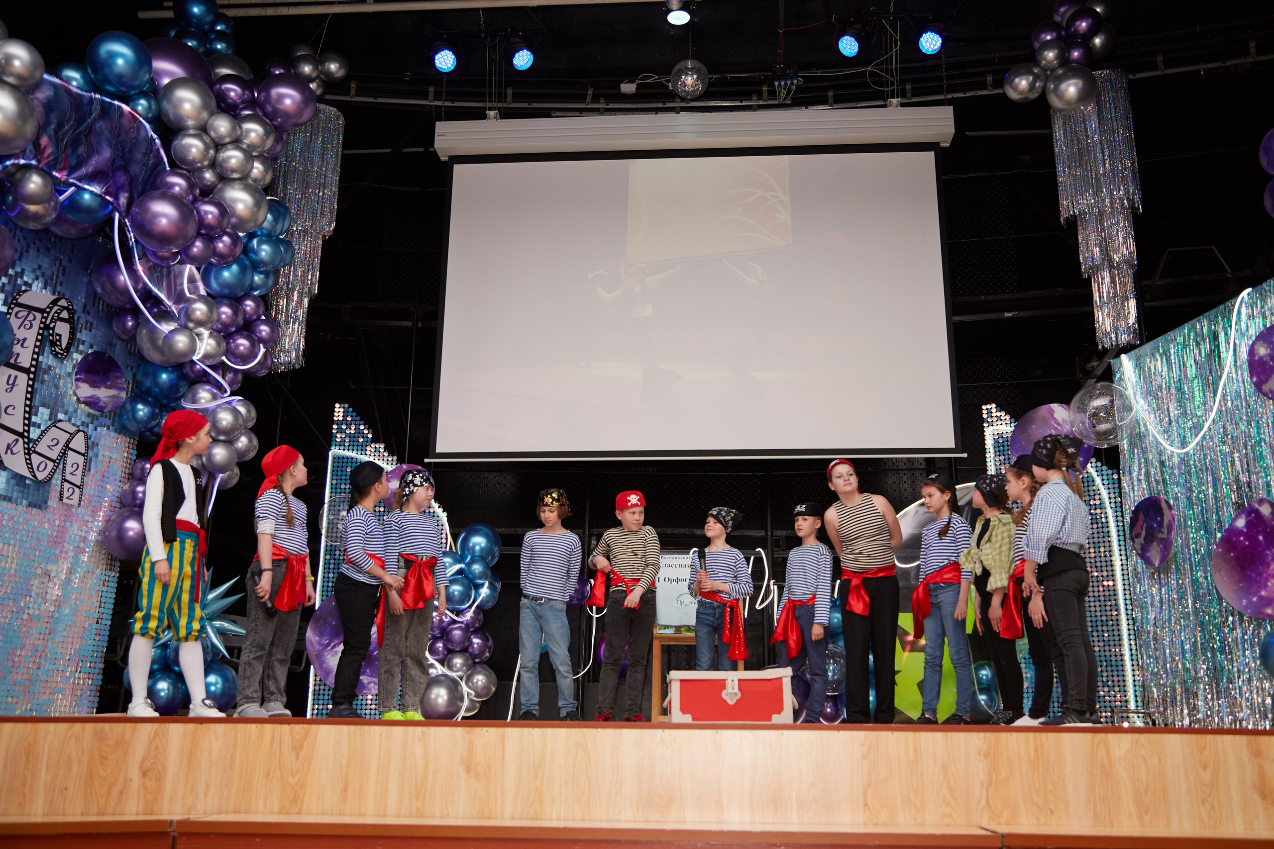 Последний звонок. Фотограф Савченко Люба. Москва