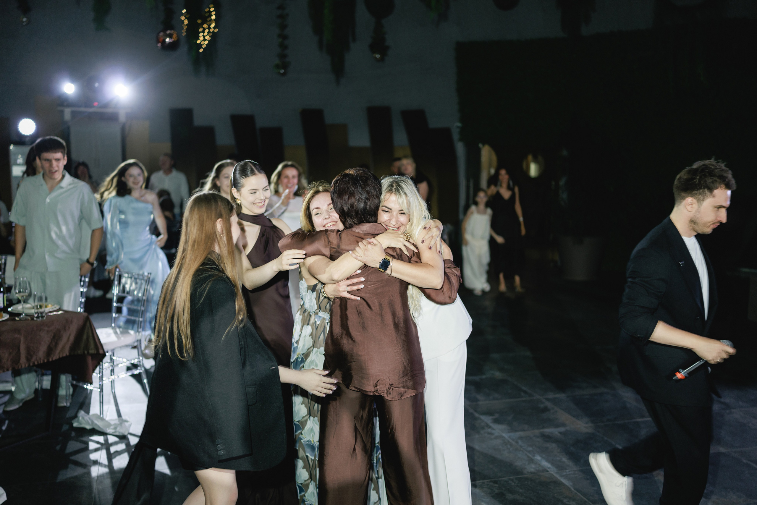 Выпускной в Графском парке. Фотограф Олег Сотник