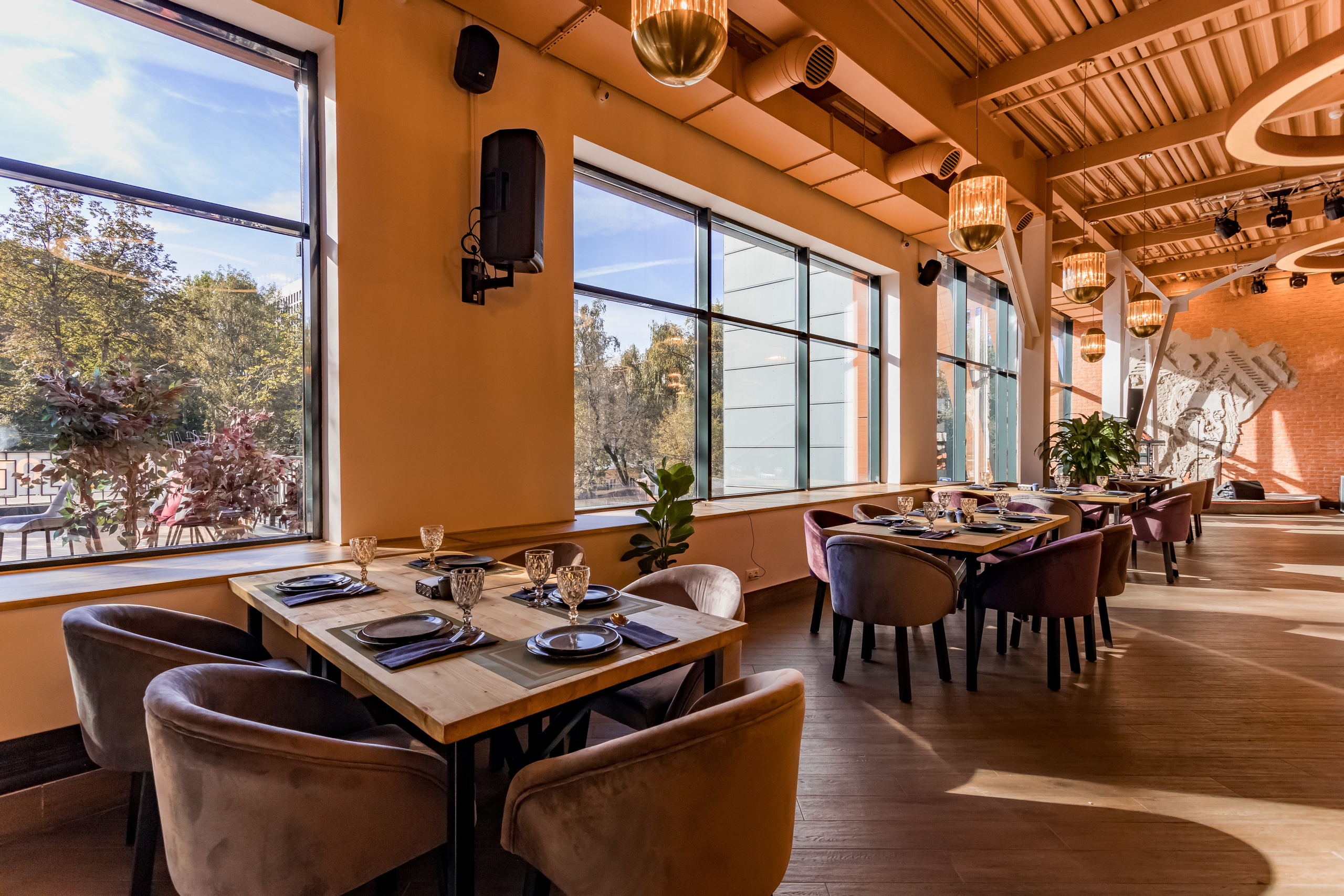 Грузинский ресторан Кепи в 3-м Павелецком проезде. Интерьеры, Контент, Портреты | Фотограф в Москве Дани Терно