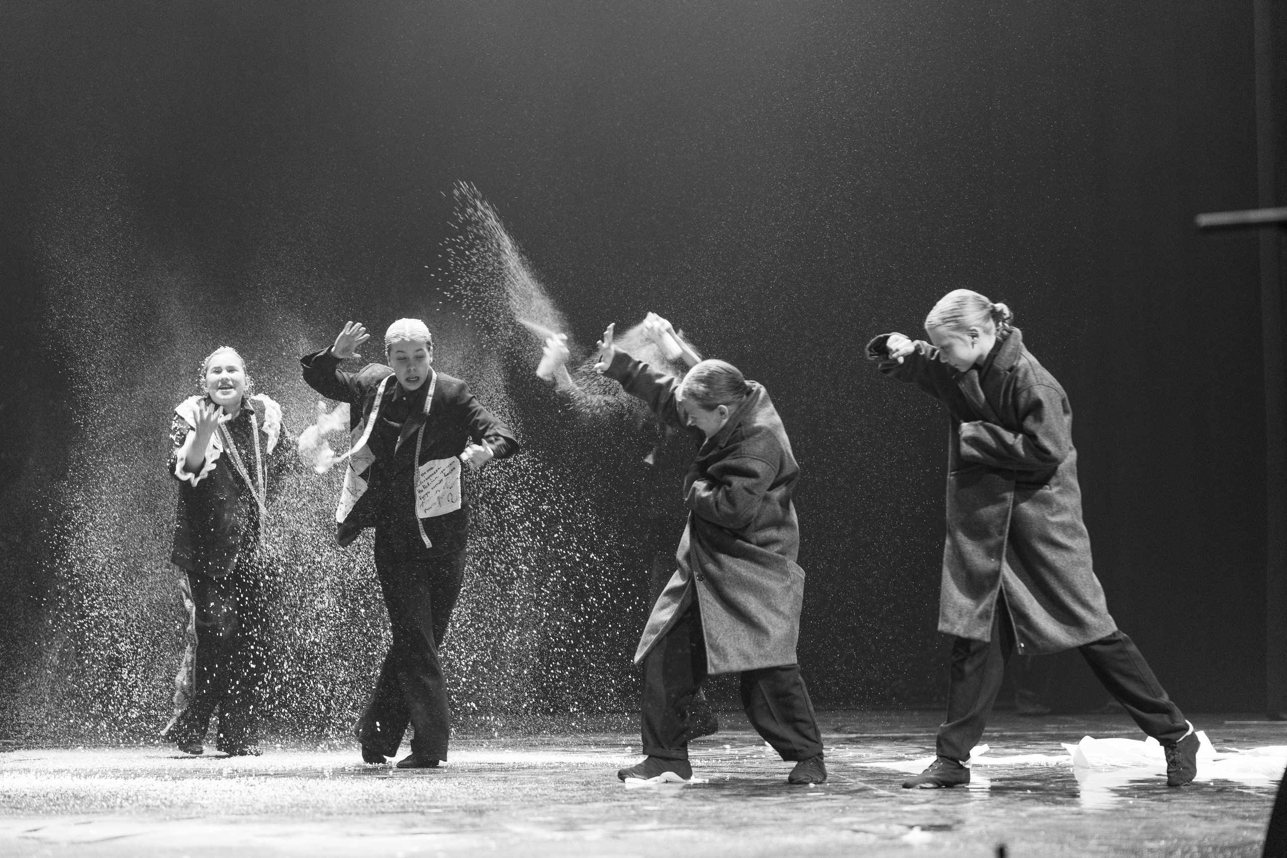 Гоголь. Зарисовки. Фотограф Сергей Ловкий