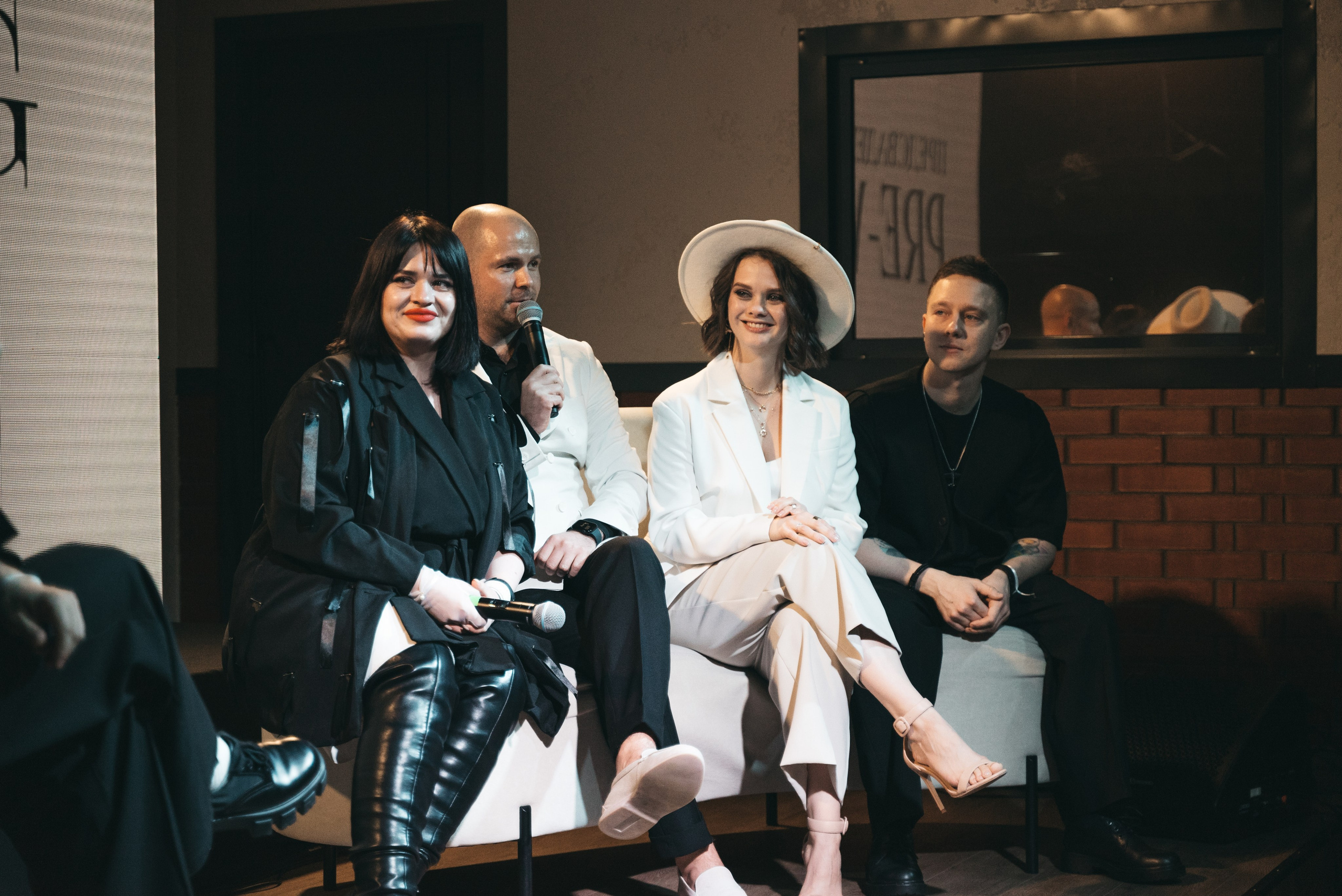 WhiteRoom Pre-wedding. Репортажный и свадебный фотограф в Сургуте