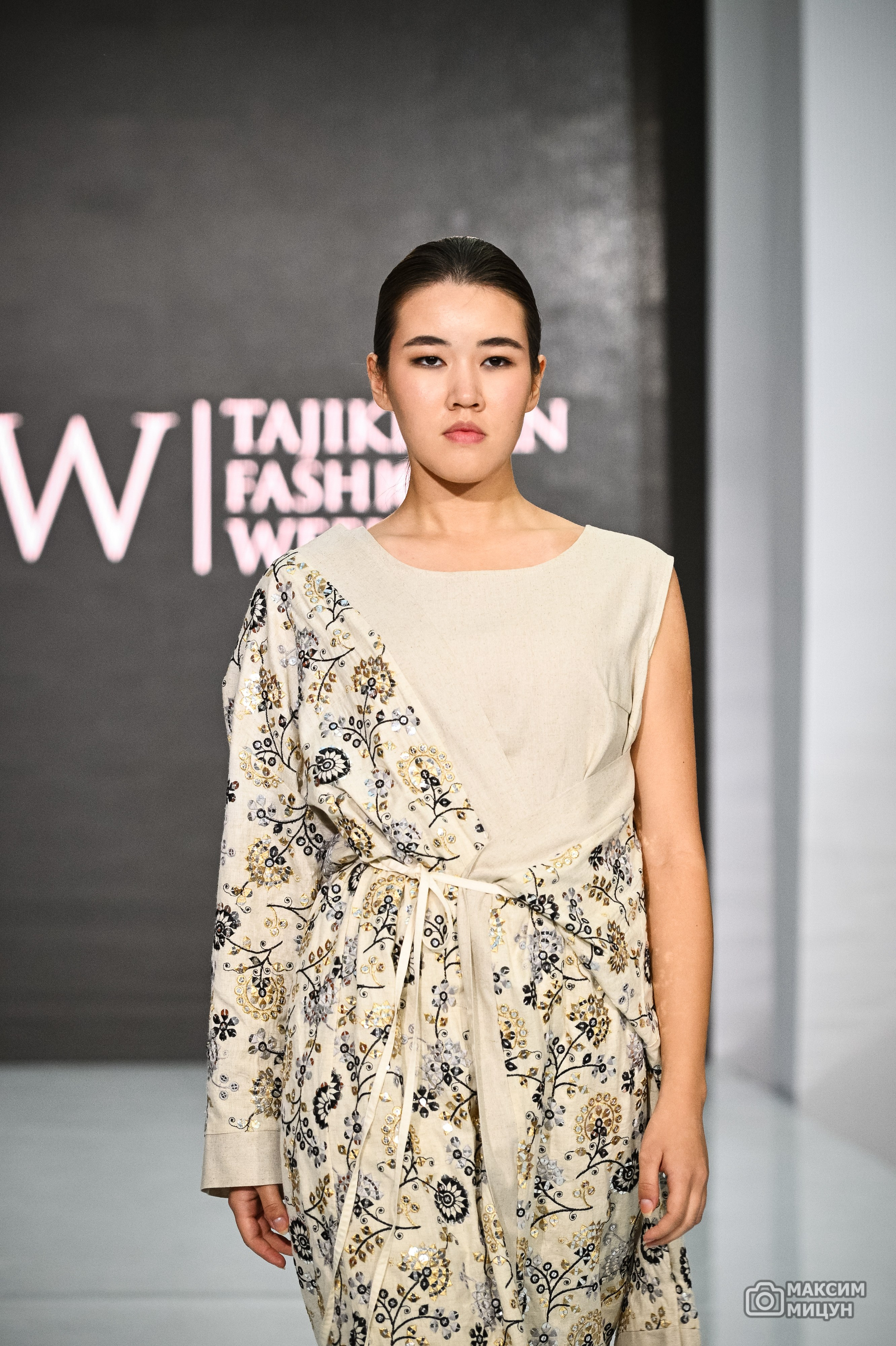 Модные показы. Фотограф Максим Мицун. Портрет, свадьба, репортаж, каталог