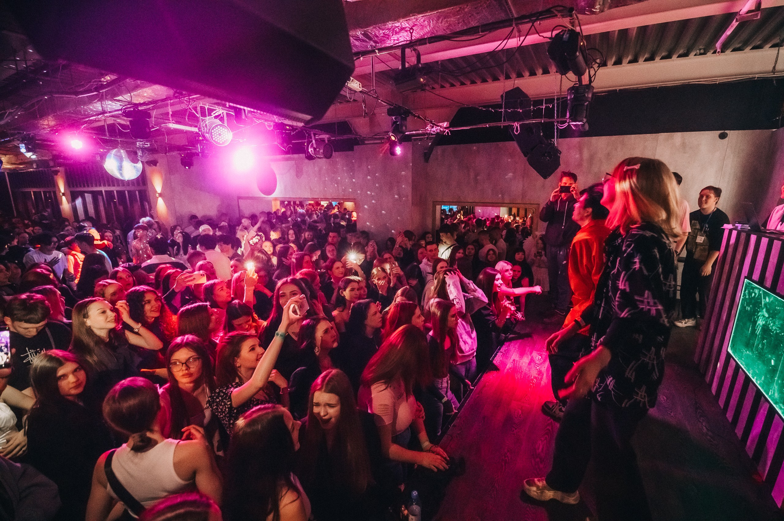 8 MARCH WOMENS DAY PARTY. Фотограф в Кемерово Владислав Шульц