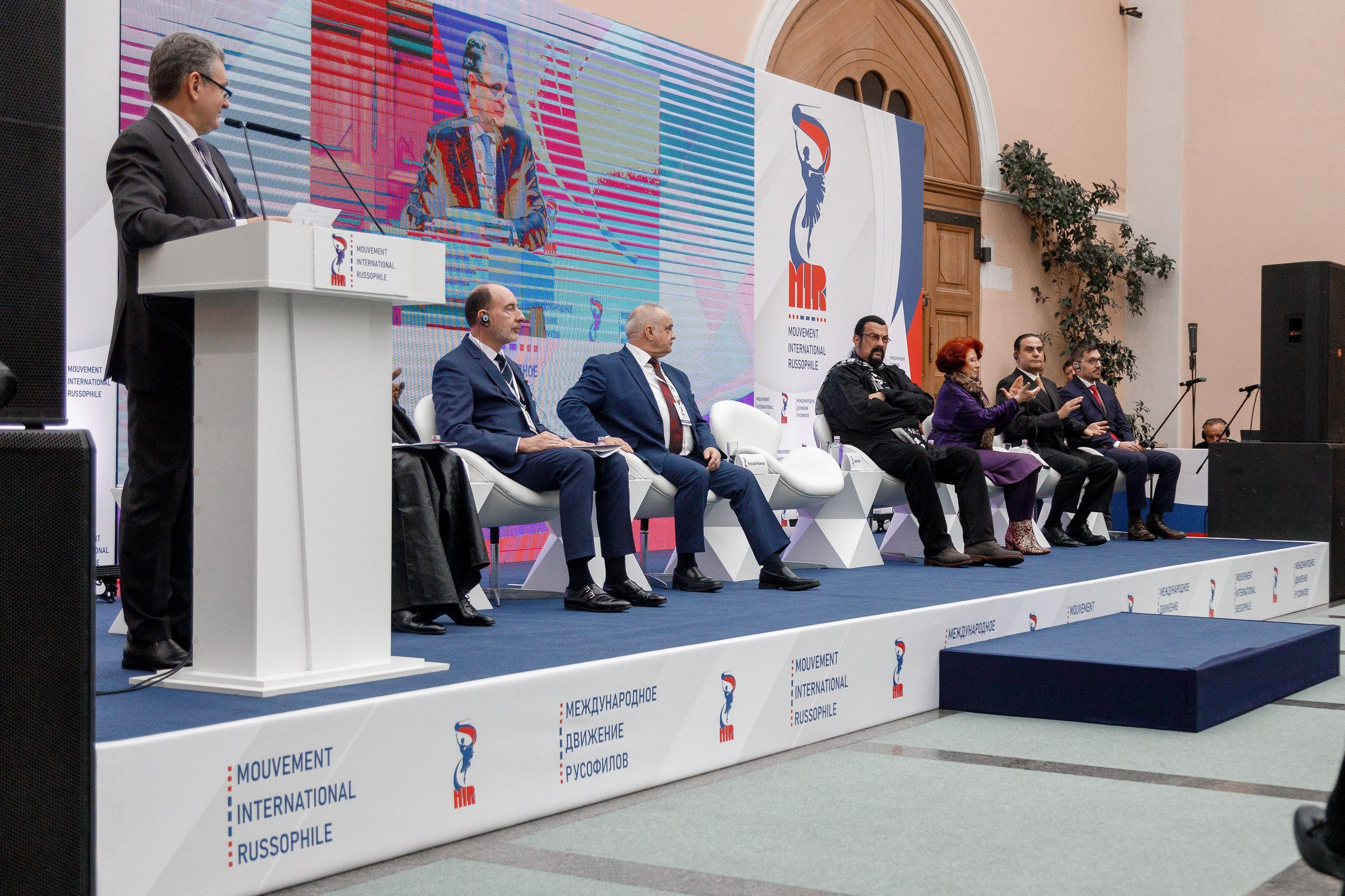 Собрание русофилов. Репортажный фотограф Борис Геер