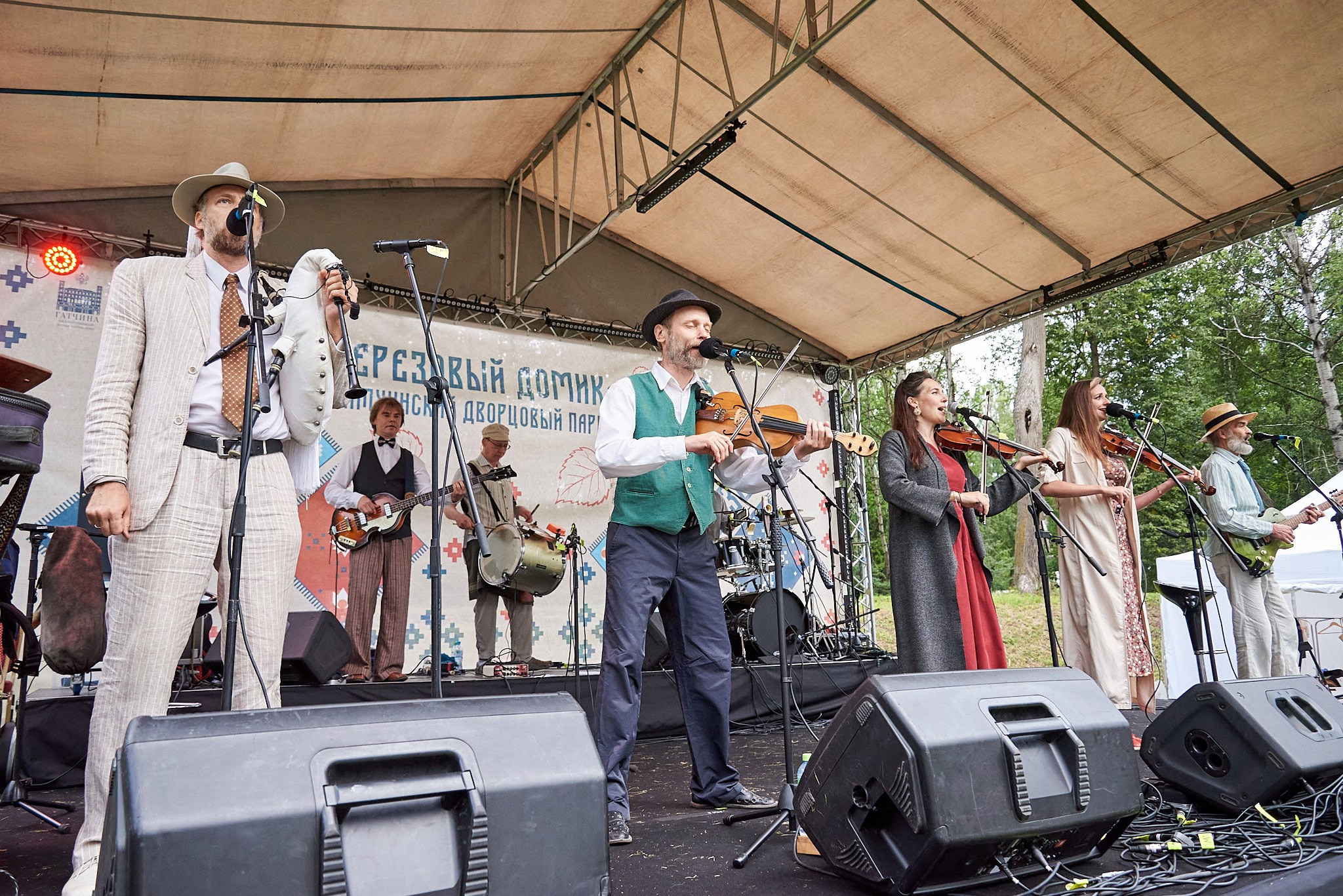 Березовый домик, фестиваль этно музыки. Иван Ступа, репортажный фотограф в Санкт-Петербурге и Ленинградской области