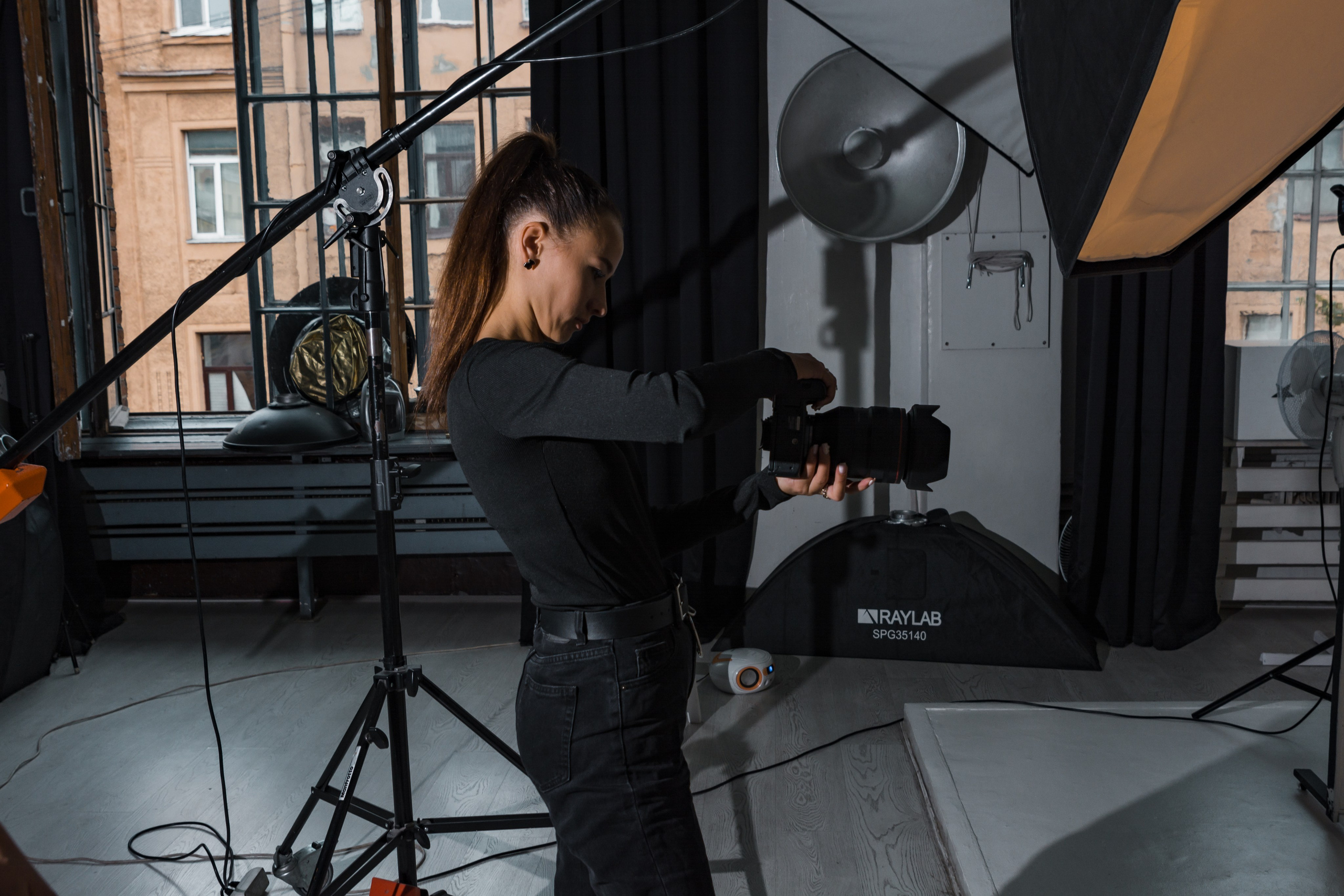 Фэшн-съёмка участниц Миссис Бизнес Гатчина 2023. Портретный фотограф в Санкт-Петербурге Дмитриева Наталия