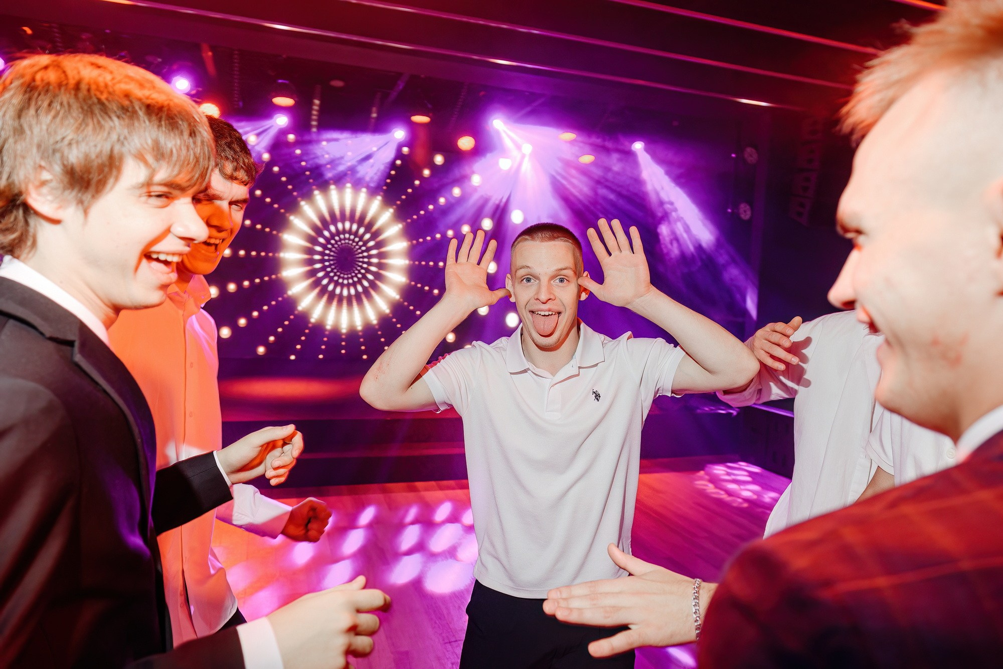 Закрытие футбольного сезона 2025 ФК «ТЕМП». Свадебный и репортажный фотограф Никита Сницарев в Барнауле