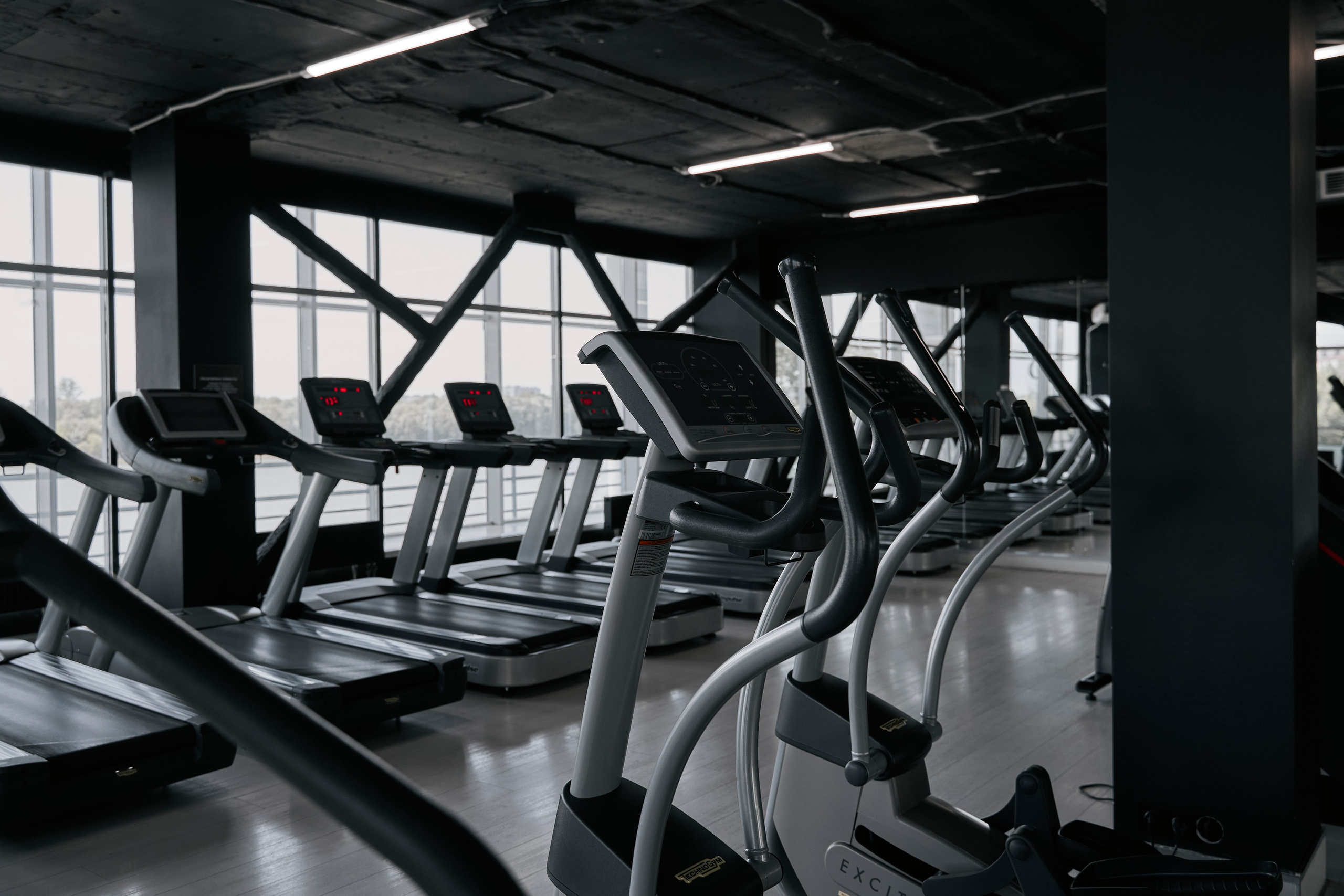 СПОРТИВНЫЙ КЛУБ | ЧЕМПИОН (ИНТЕРЬЕРНАЯ). ФОТОГРАФ АНАСТАСИЯ ПОЗДНЯК