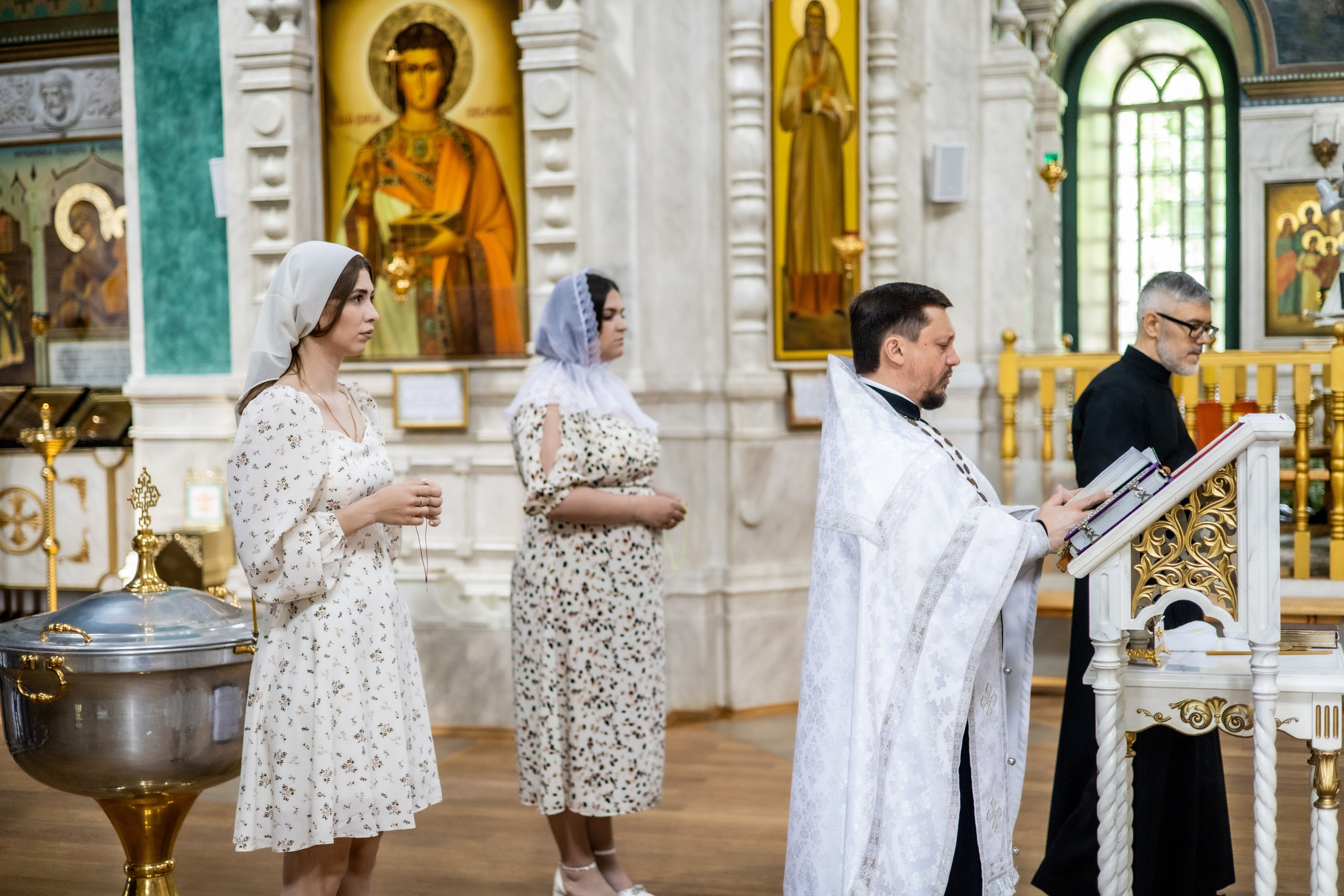 Крещение Ульяны и Вероники. Фотограф Надежда Лукьянова