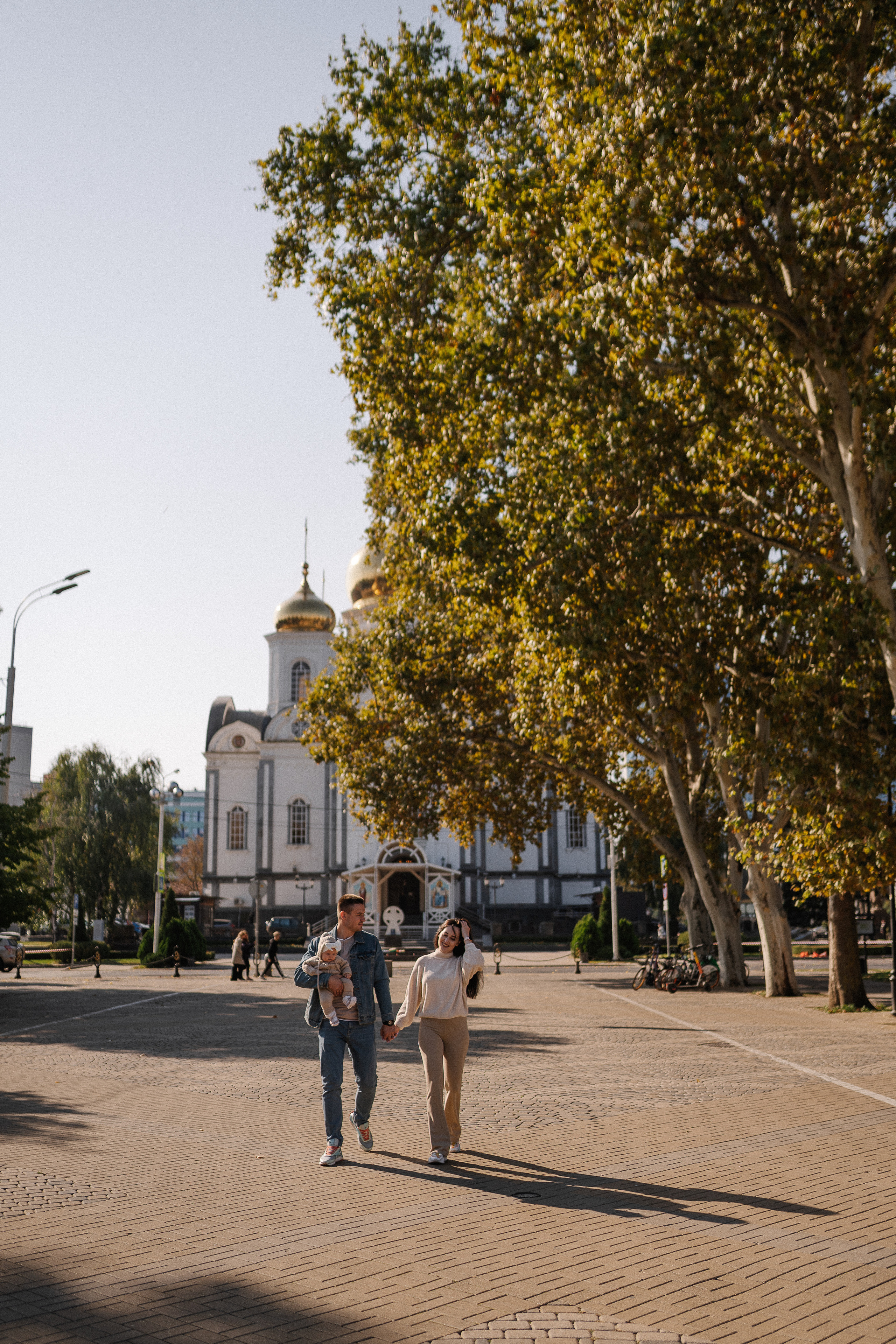 Осенняя прогулка с малышкой Машей. Семейный и детский фотограф в Краснодаре