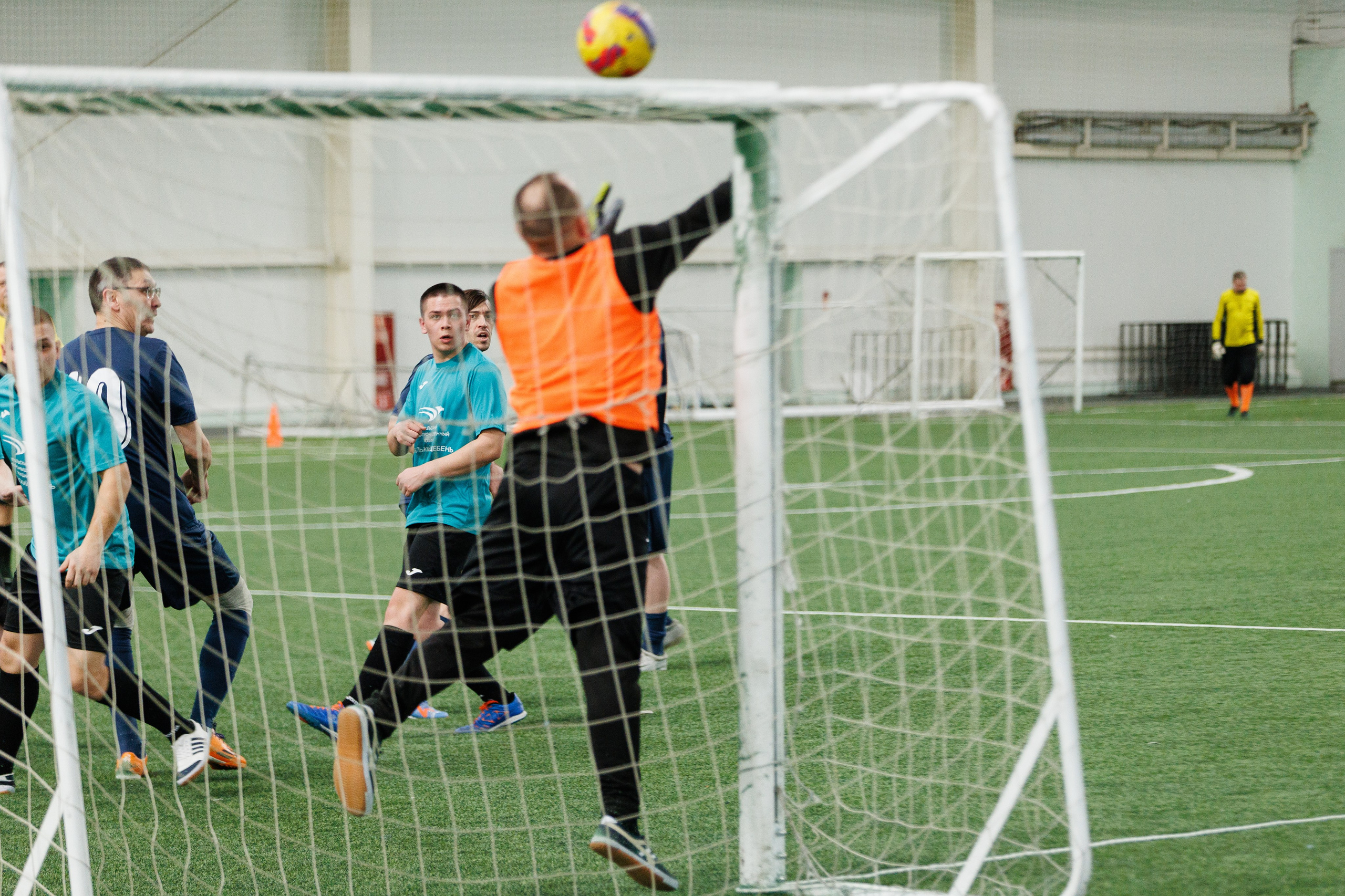 Фотограф на корпоративный футбольный турнир. Контент для бизнеса в Екатеринбурге Полдень Медиа