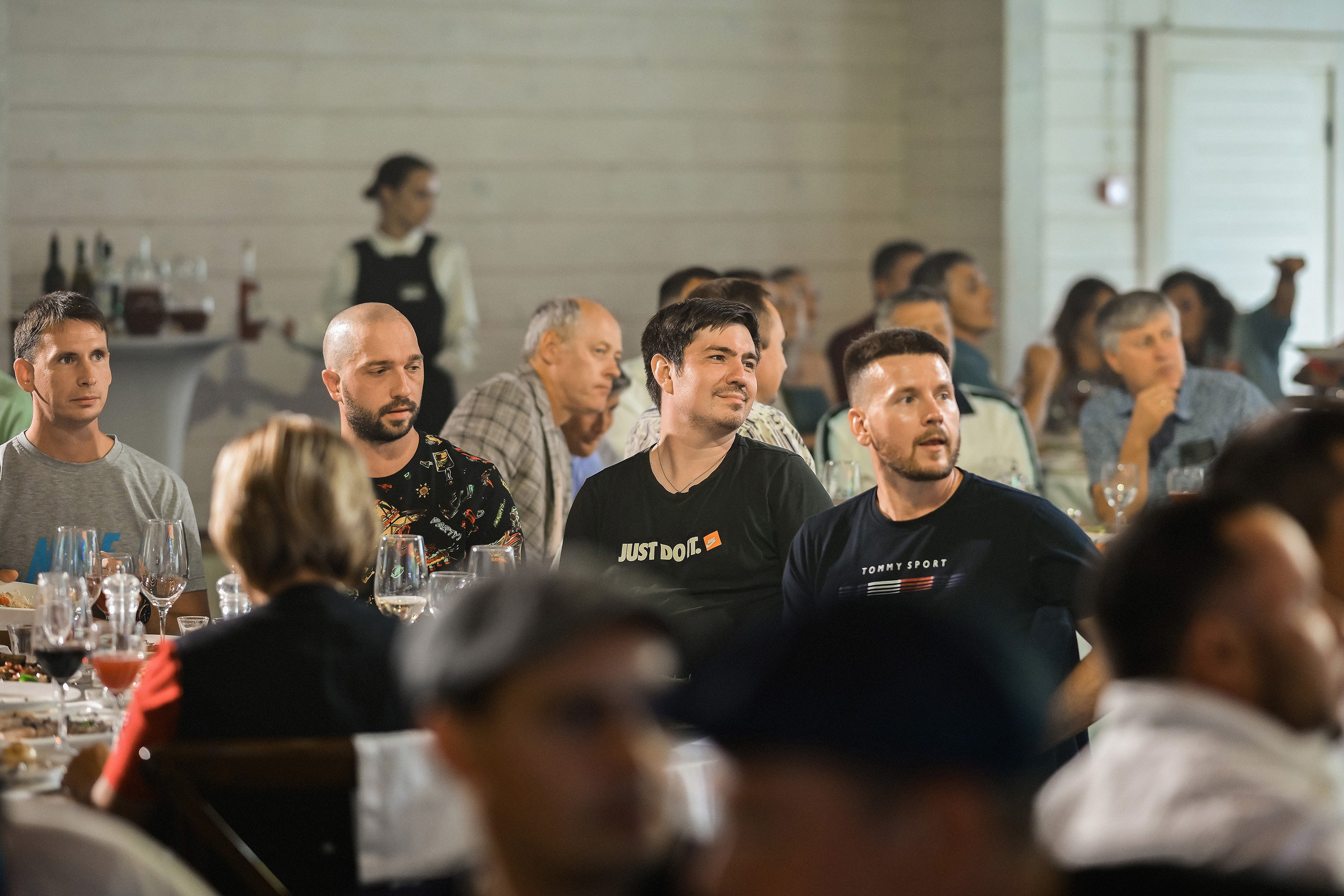 📸 Фоторепортажи с корпоративов и юбилеев в Красноярске | Примеры работ. 📸 Свадебный и семейный фотограф в Красноярске Тихомиров Евгений | 17 лет опыта | 800+ свадеб