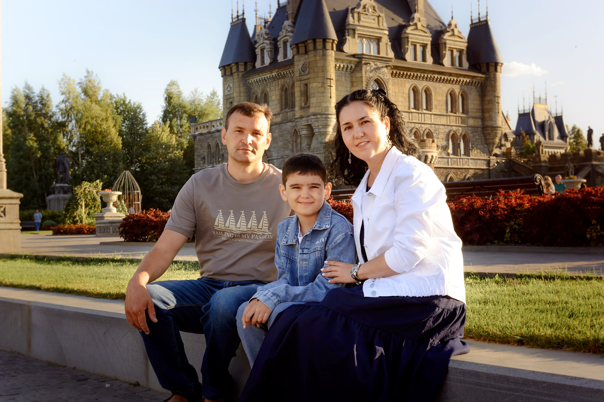 Семейная фотосессия у Замка Гарибальди. Фотограф Оксана Сафонова г. Тольятти